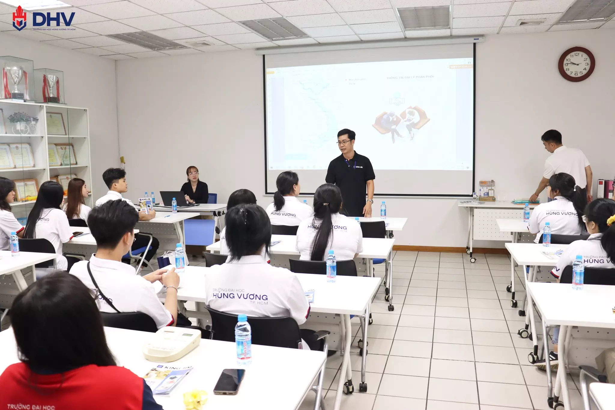 DHV - Trường Đại Học Hùng Vương TPHCM