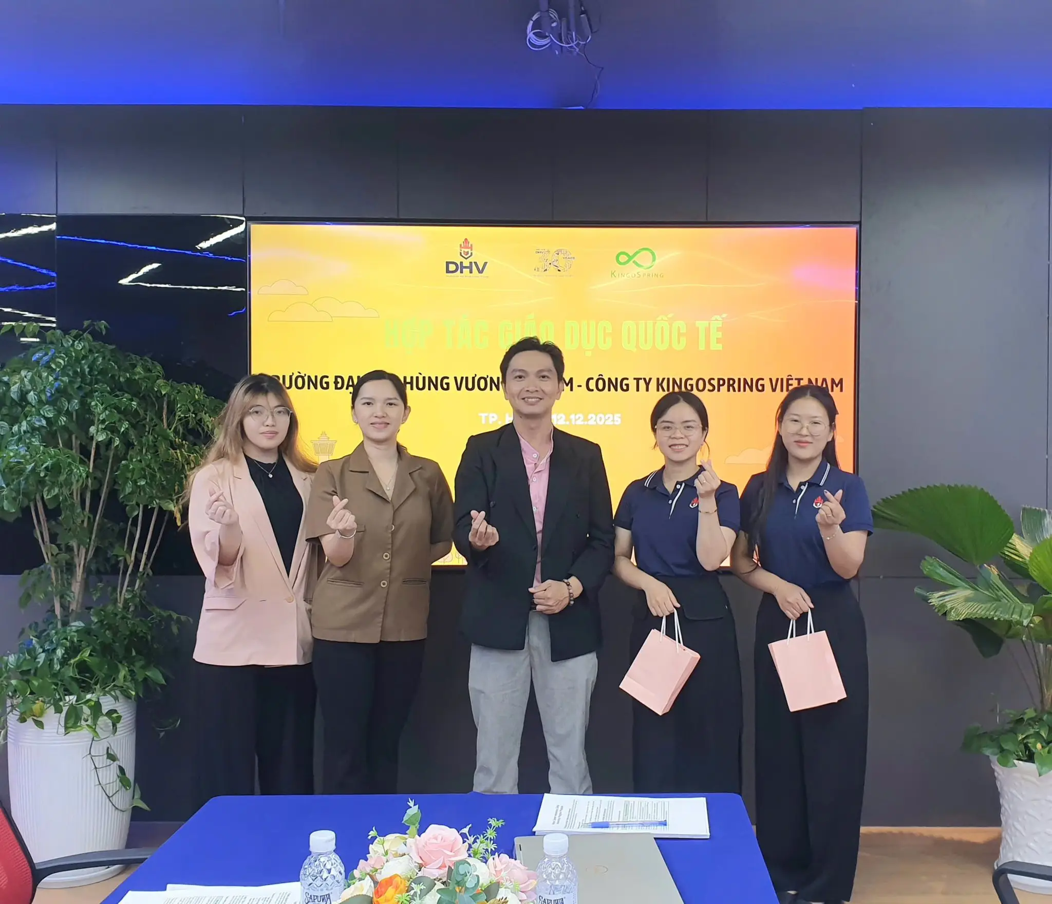 DHV - Trường Đại Học Hùng Vương TPHCM