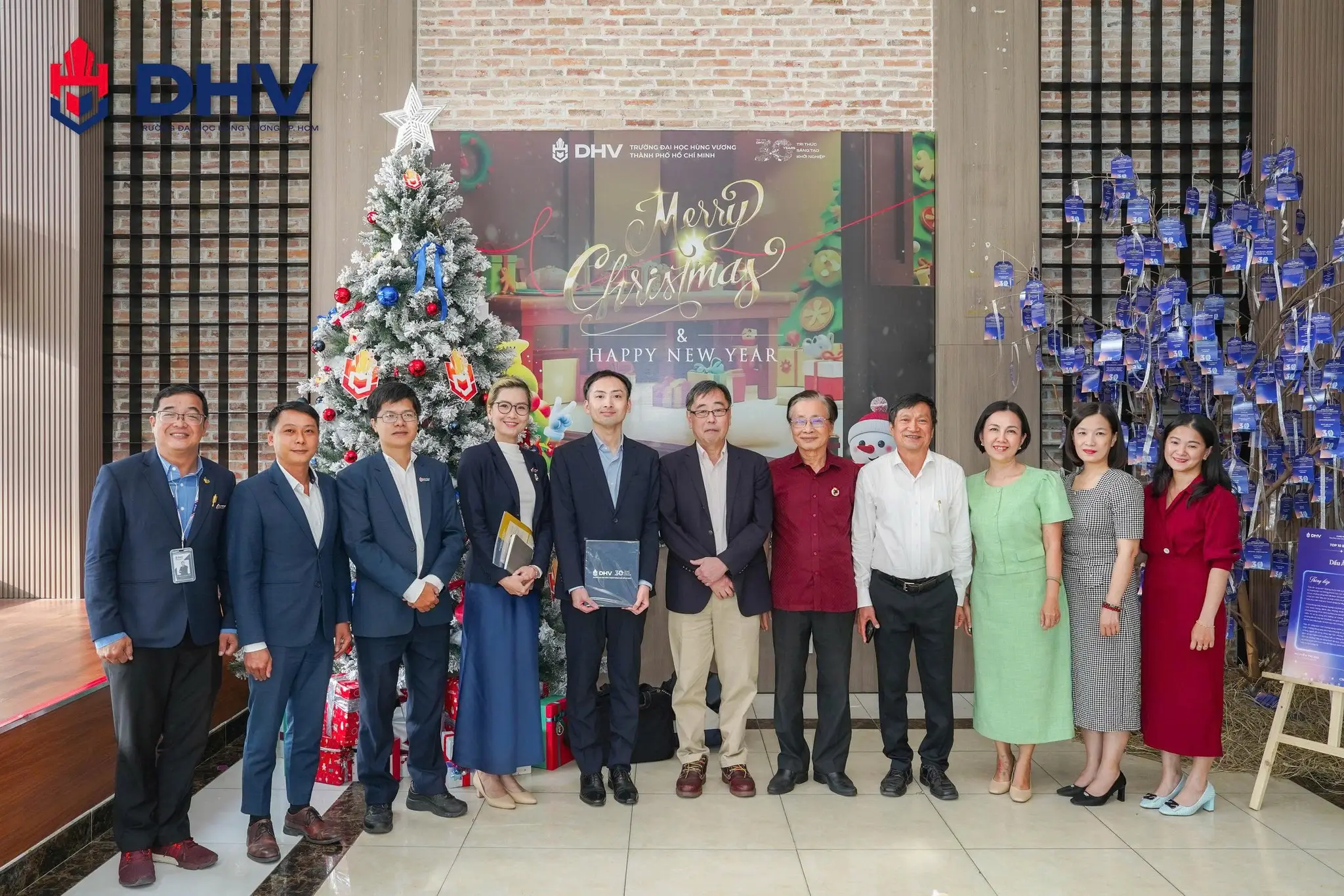 DHV - Trường Đại Học Hùng Vương TPHCM