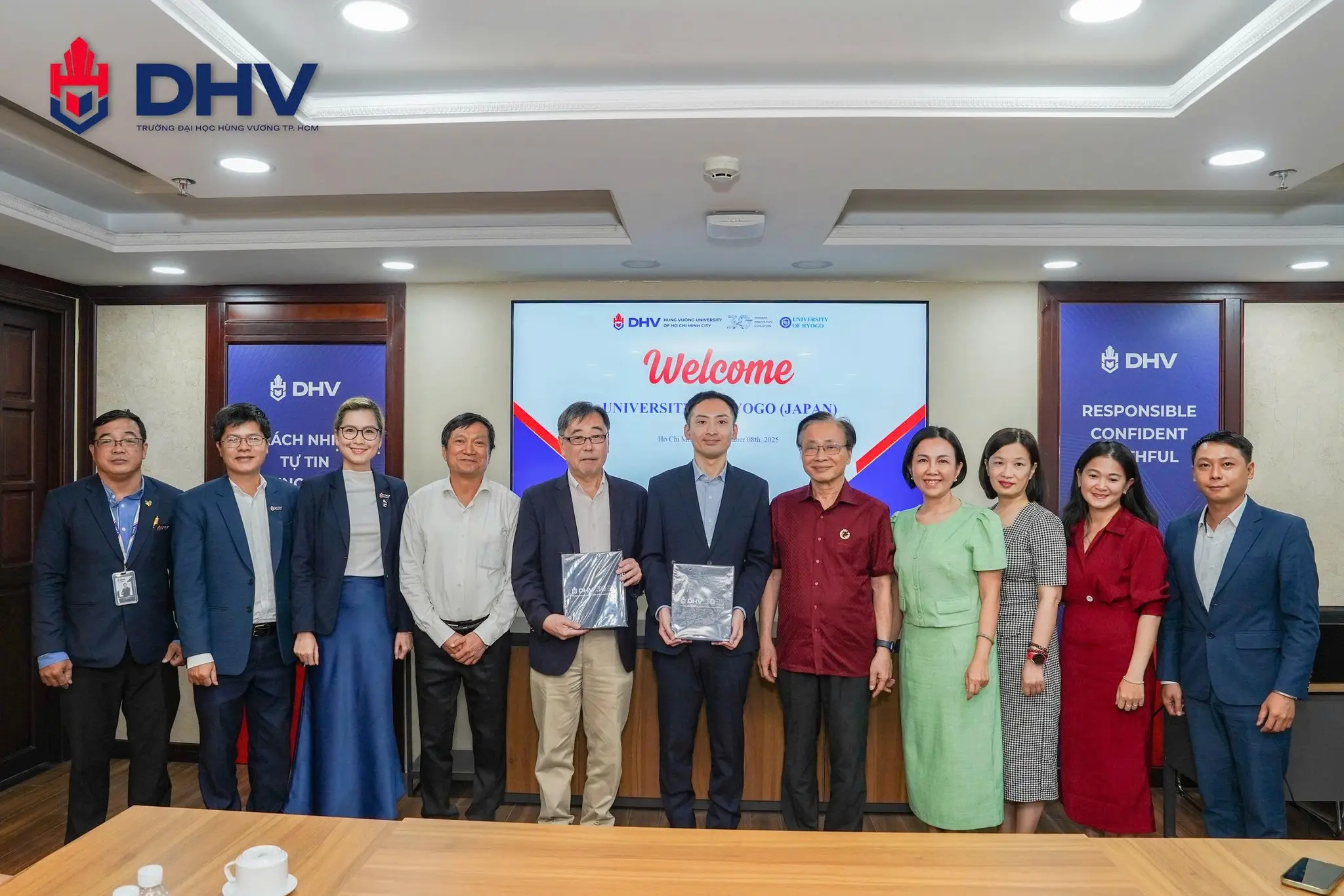 DHV - Trường Đại Học Hùng Vương TPHCM