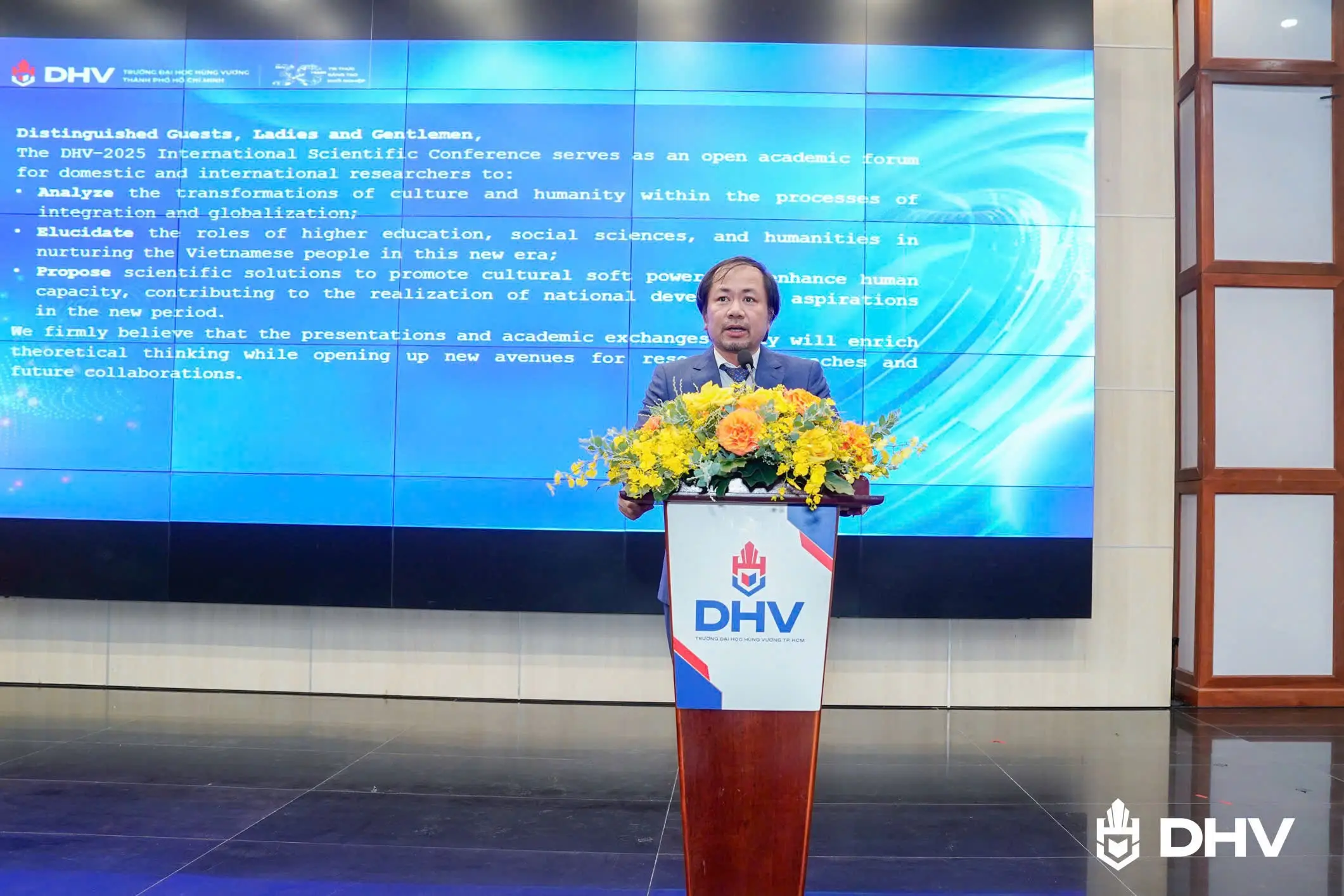 DHV - Trường Đại Học Hùng Vương TPHCM