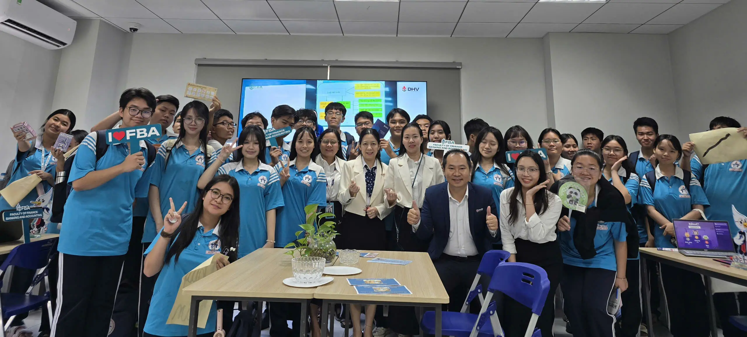 DHV - Trường Đại Học Hùng Vương TPHCM