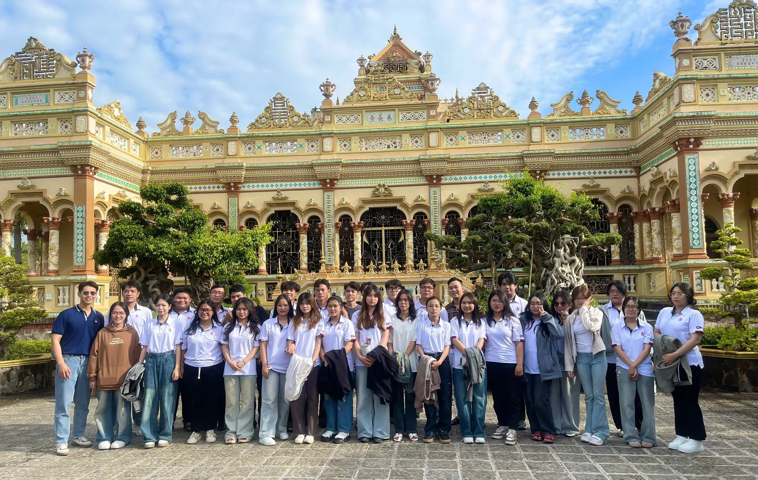 DHV - Trường Đại Học Hùng Vương TPHCM