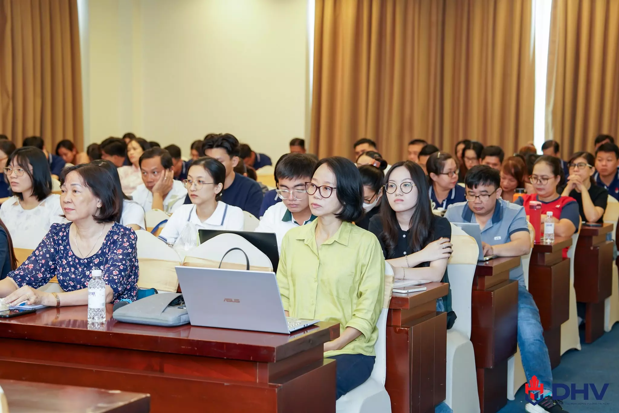 DHV - Trường Đại Học Hùng Vương TPHCM