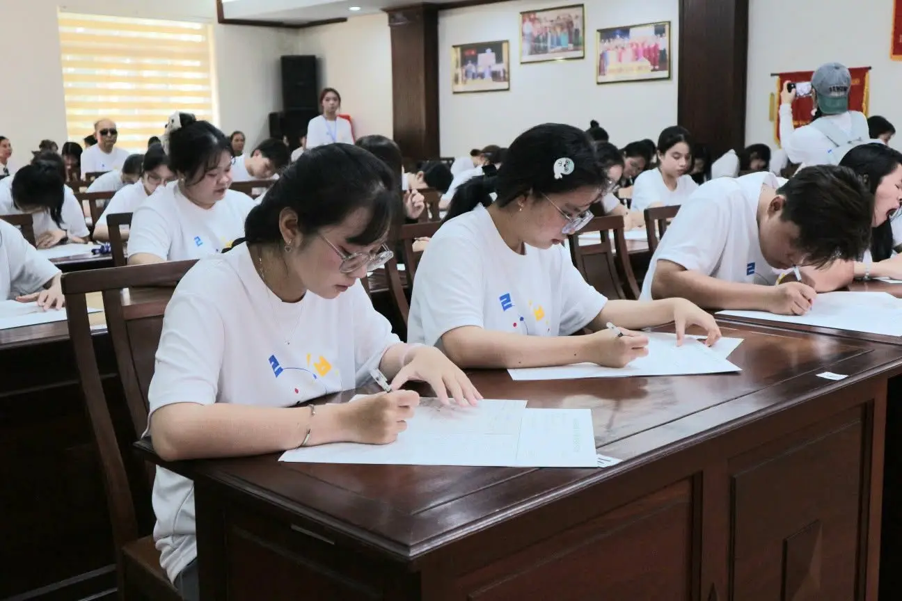DHV - Trường Đại Học Hùng Vương TPHCM