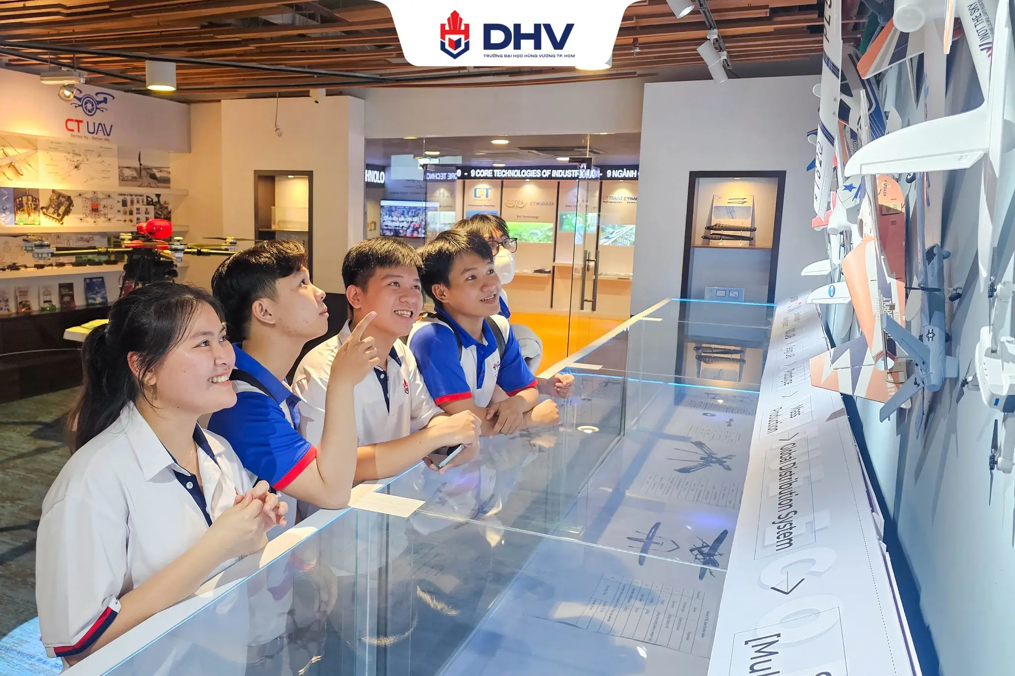 DHV - Trường Đại Học Hùng Vương TPHCM