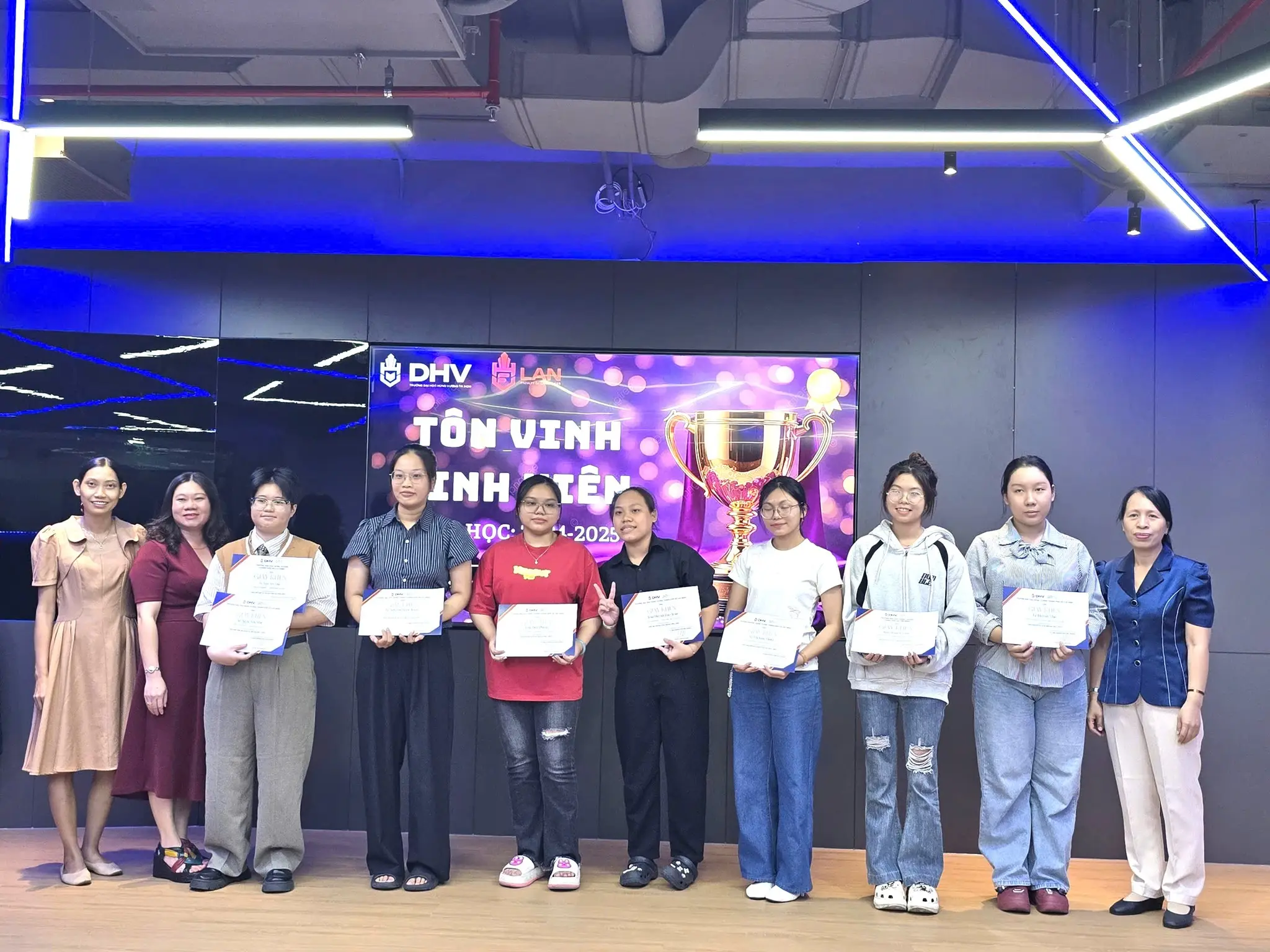 DHV - Trường Đại Học Hùng Vương TPHCM