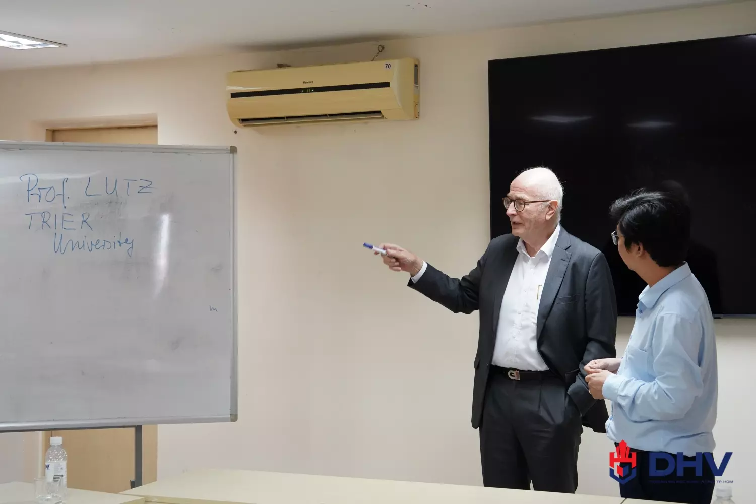 DHV - Trường Đại Học Hùng Vương TPHCM