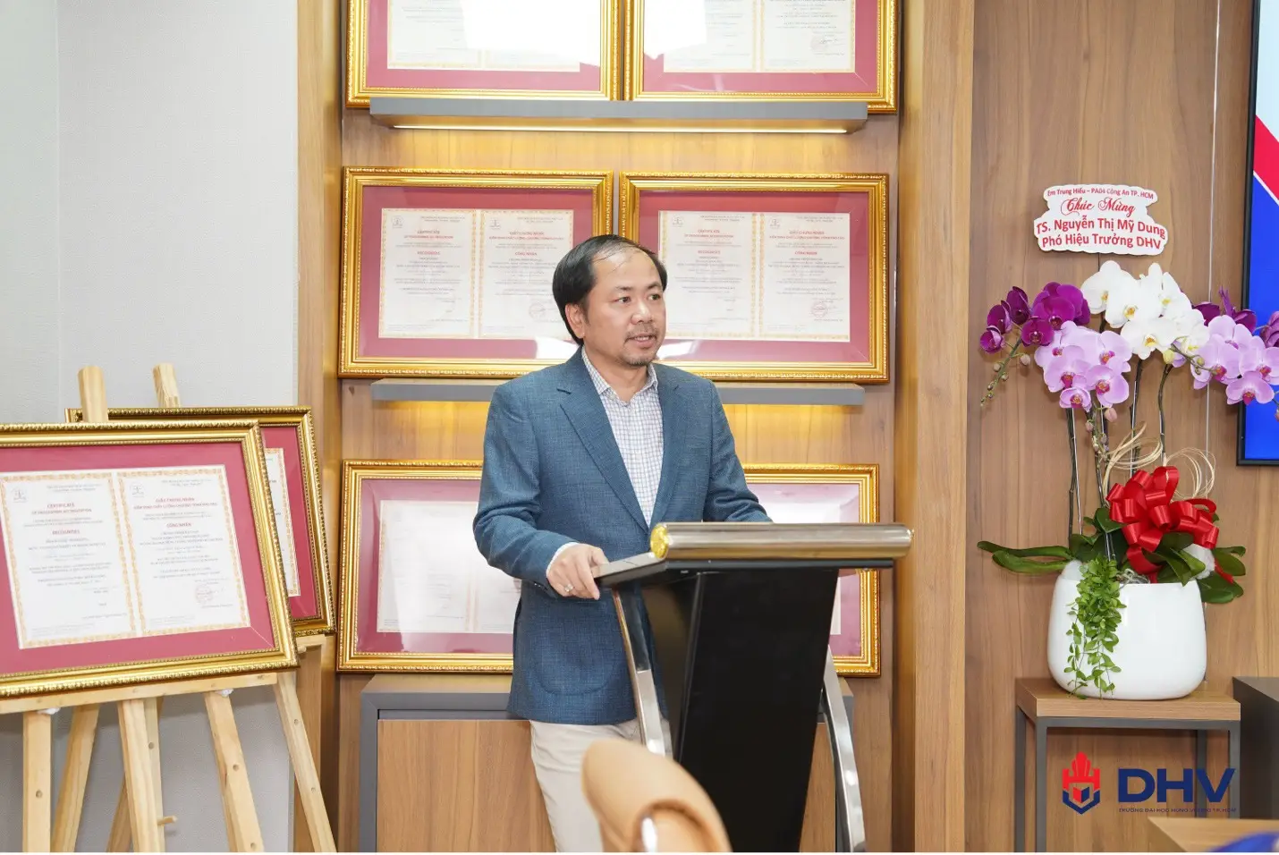 TS. Trần Việt Anh - Phó Hiệu trưởng Phụ trách, phát biểu tại Lễ công bố quyết định.