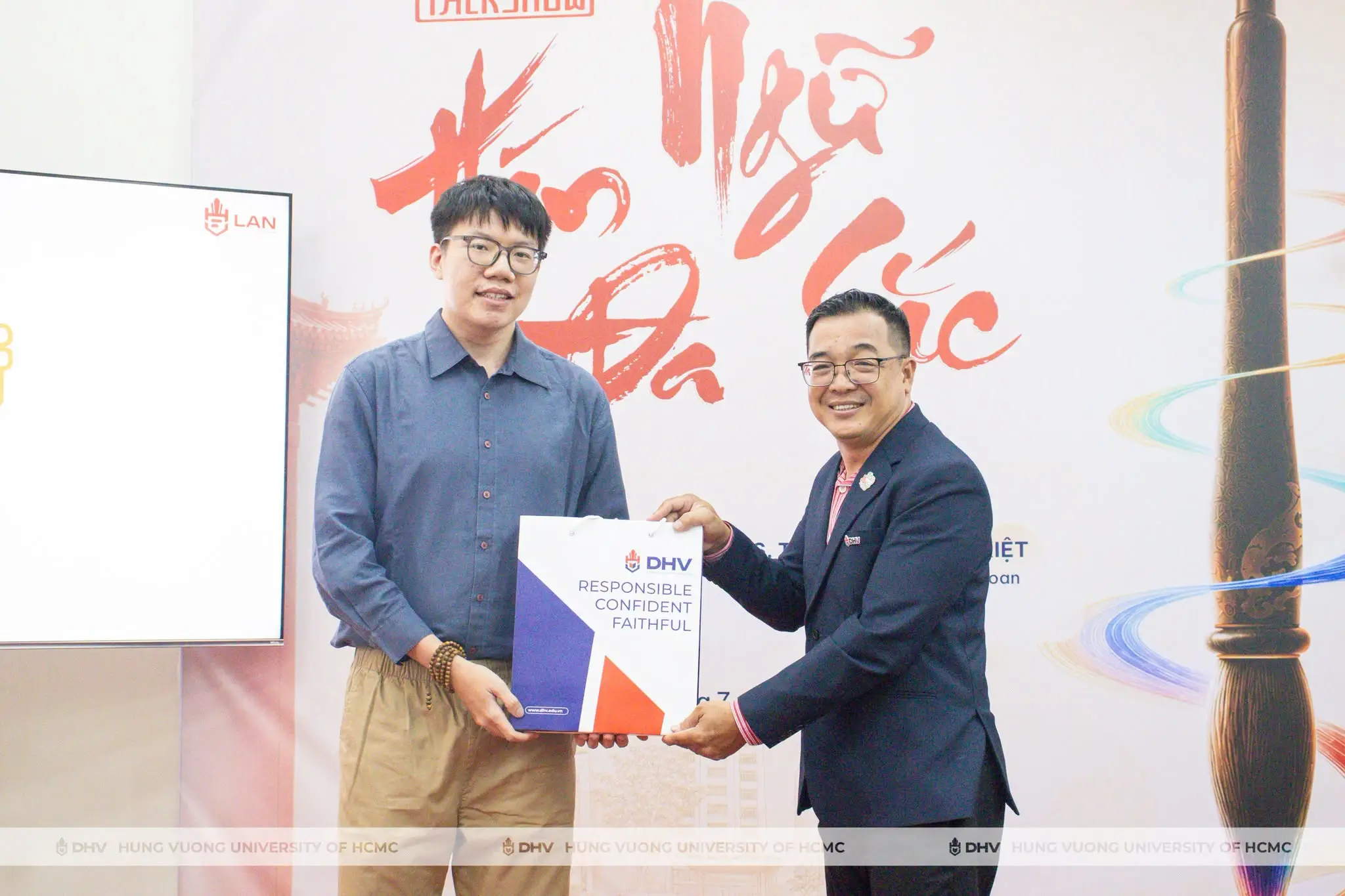 DHV - Trường Đại Học Hùng Vương TPHCM