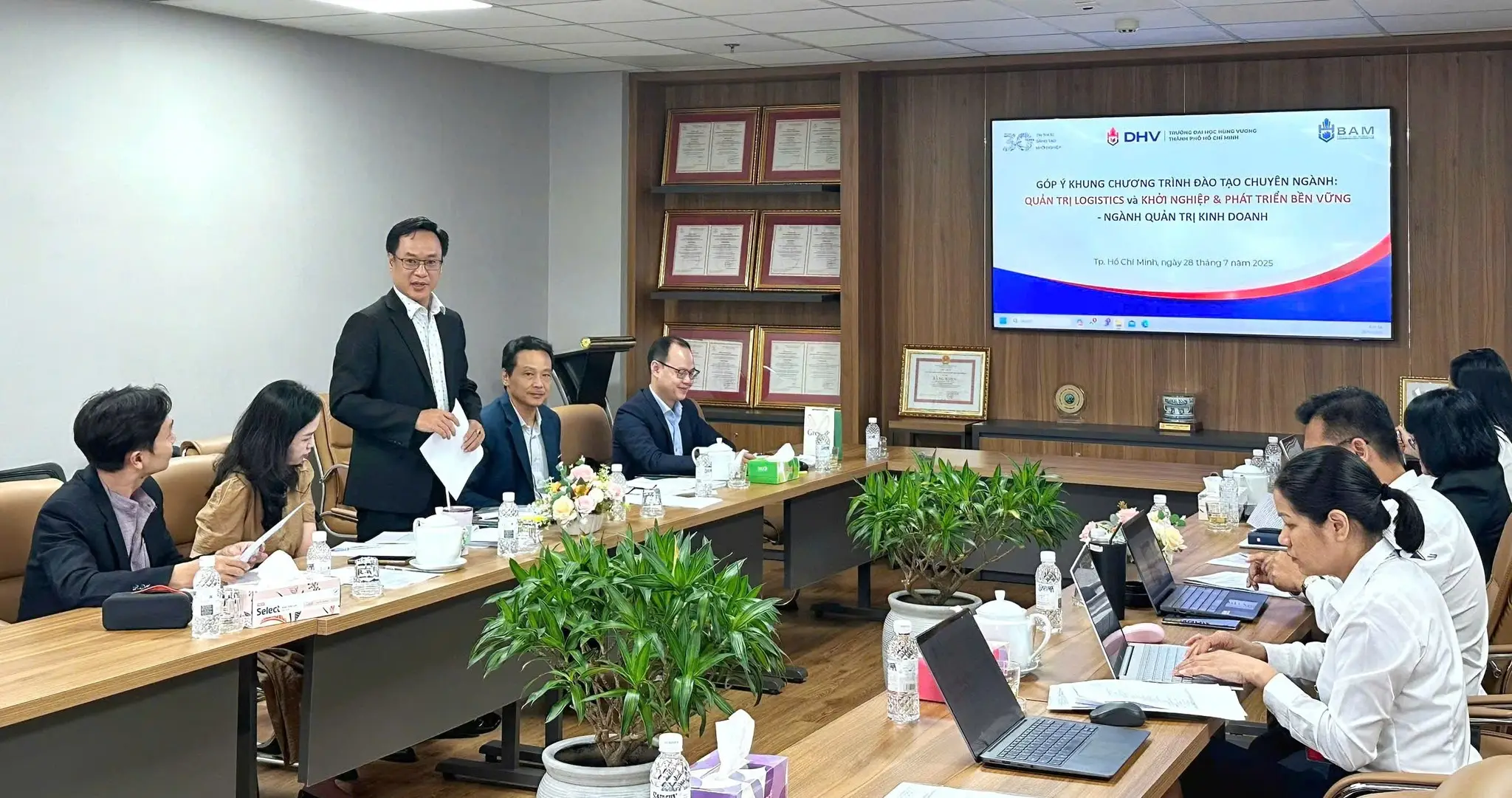 DHV - Trường Đại Học Hùng Vương TPHCM