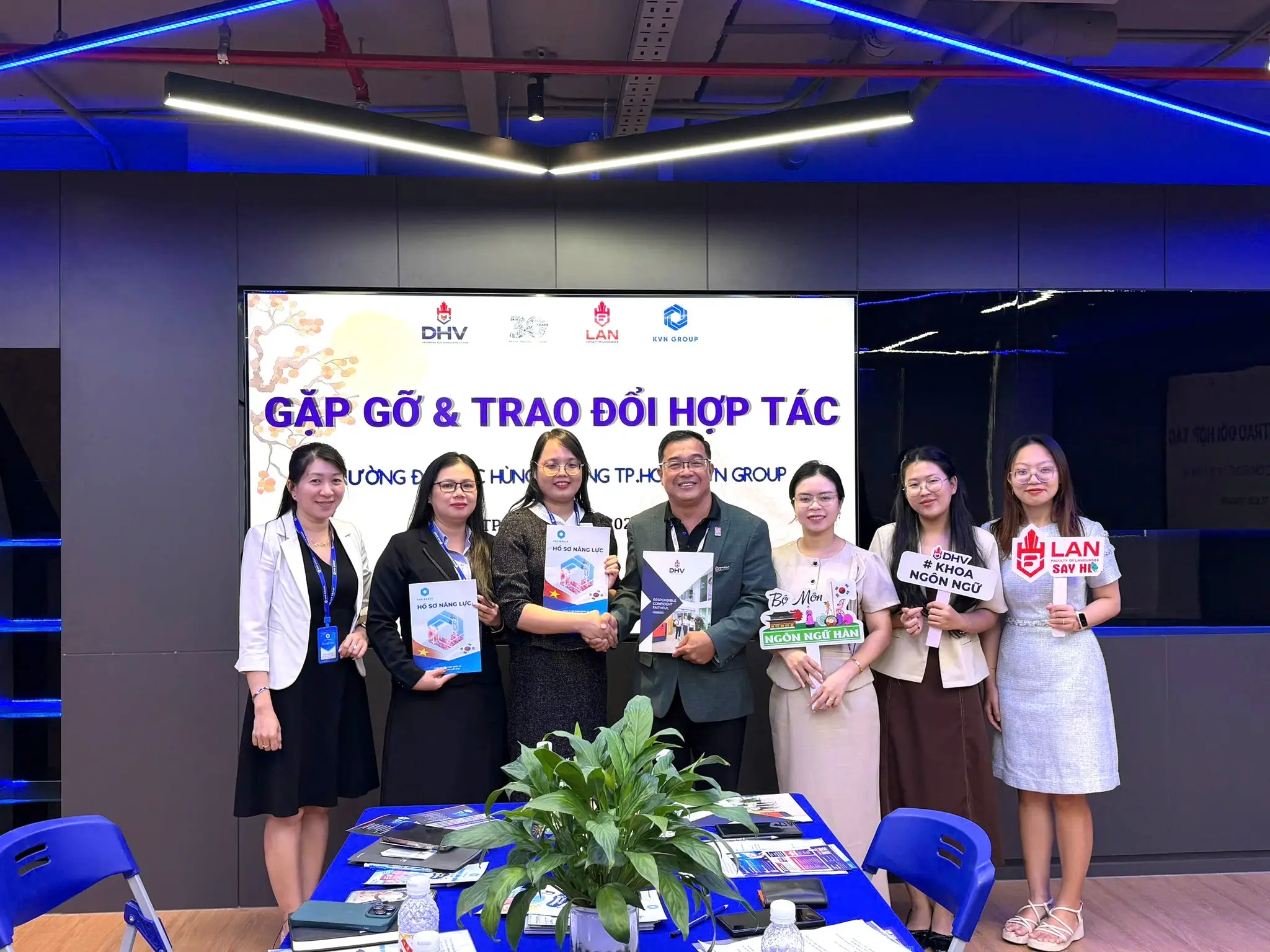 DHV - Trường Đại Học Hùng Vương TPHCM