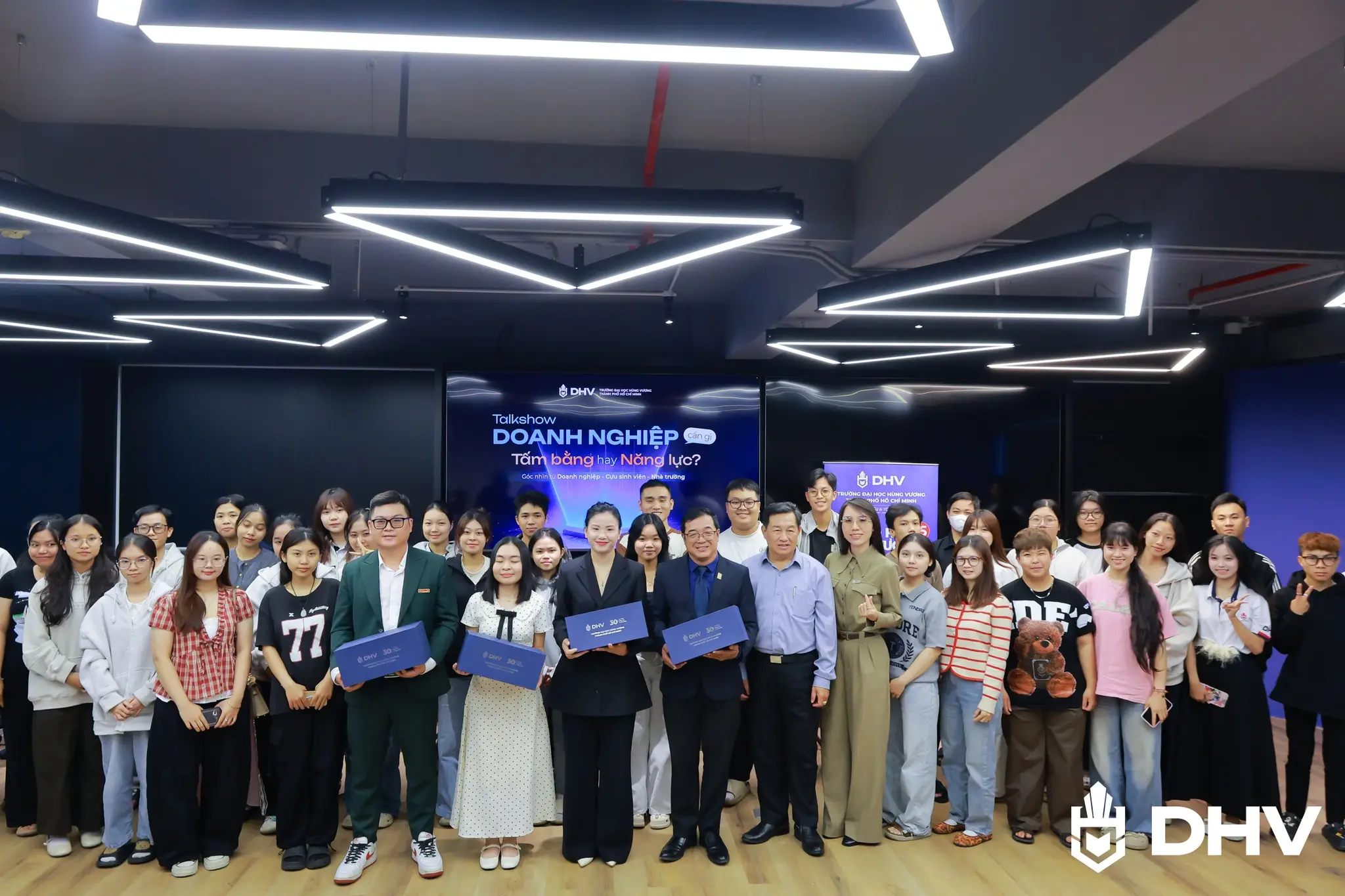 DHV - Trường Đại Học Hùng Vương TPHCM