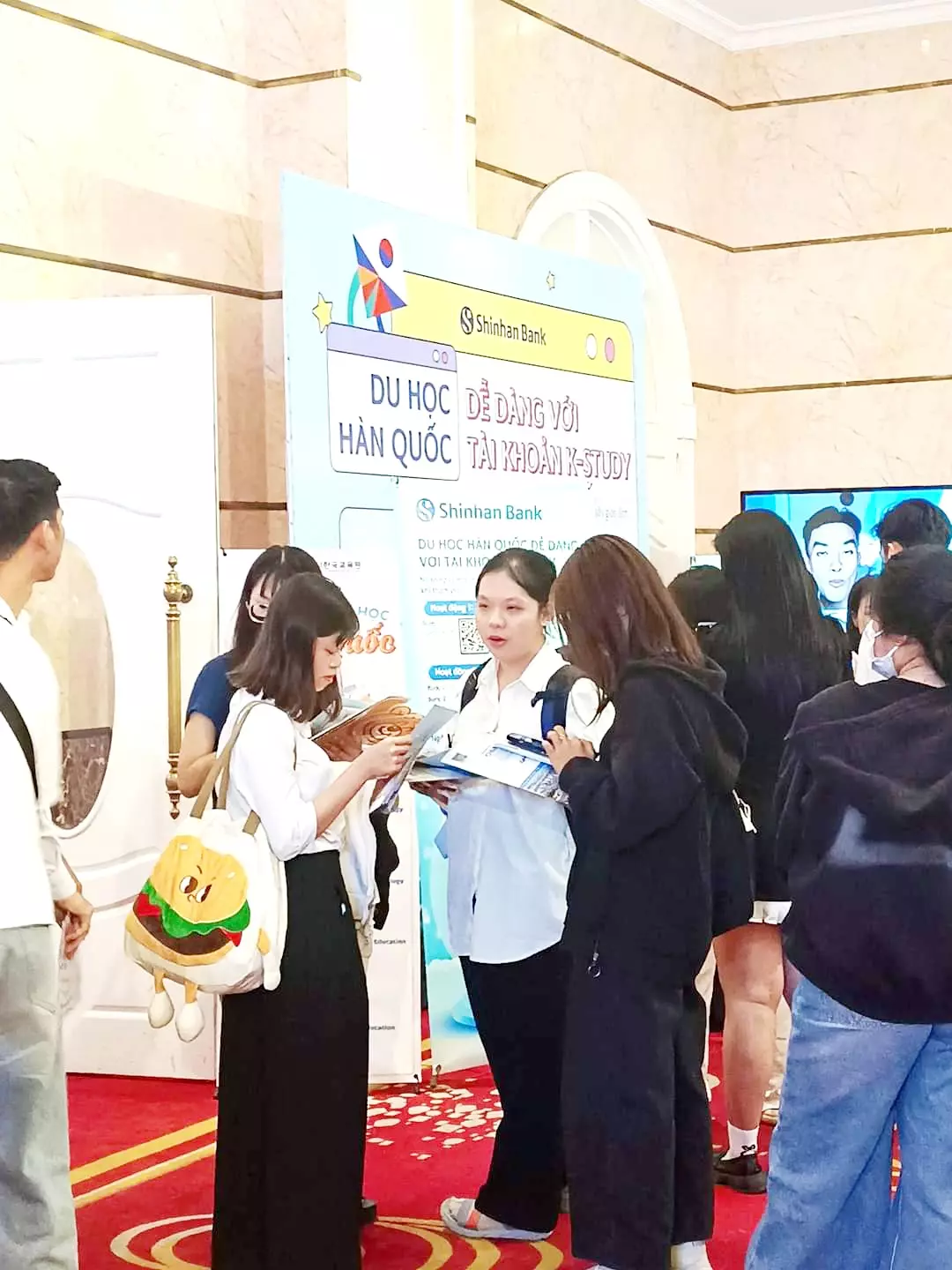 DHV - Trường Đại Học Hùng Vương TPHCM