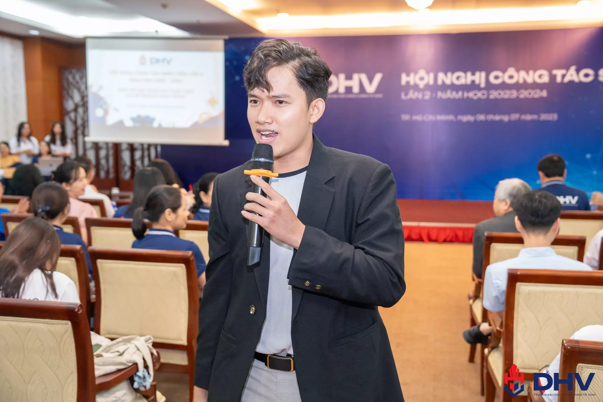 DHV - Trường Đại Học Hùng Vương TPHCM
