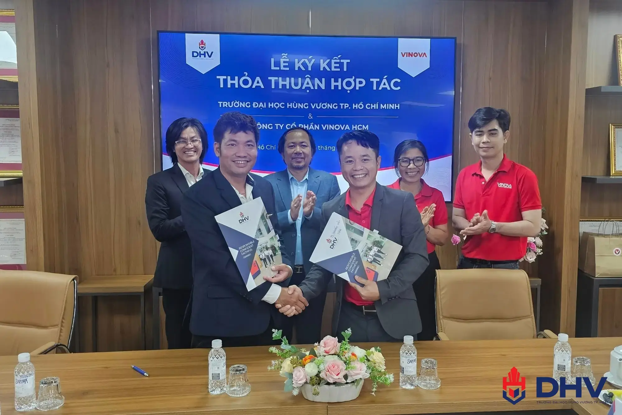 Representatives from both parties signed the Memorandum of Understanding, marking an important beginning for the strong and lasting relationship between DHV and Vinova.