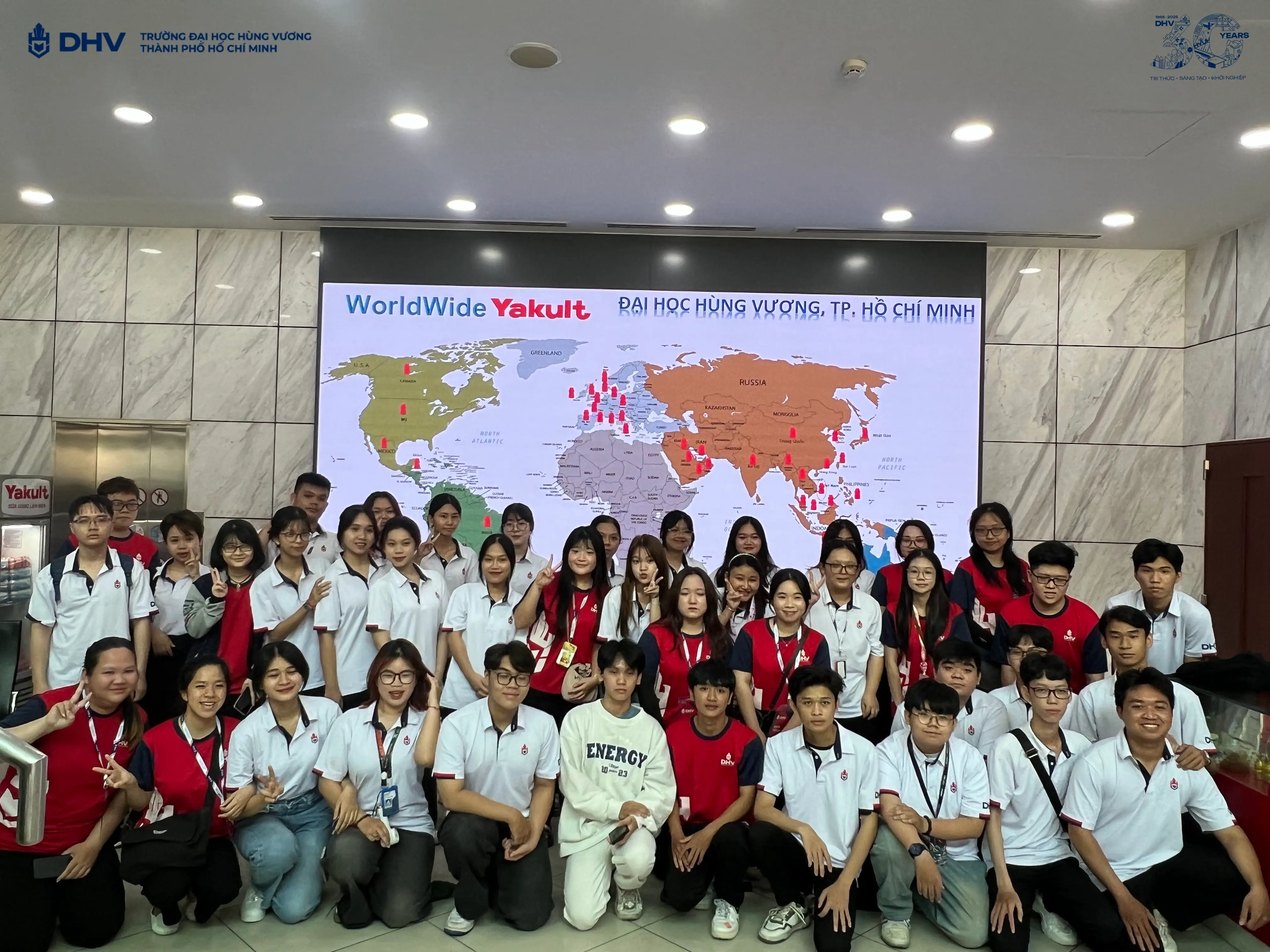 Sinh viên DHV tại Nhà máy Yakult - Bình Dương