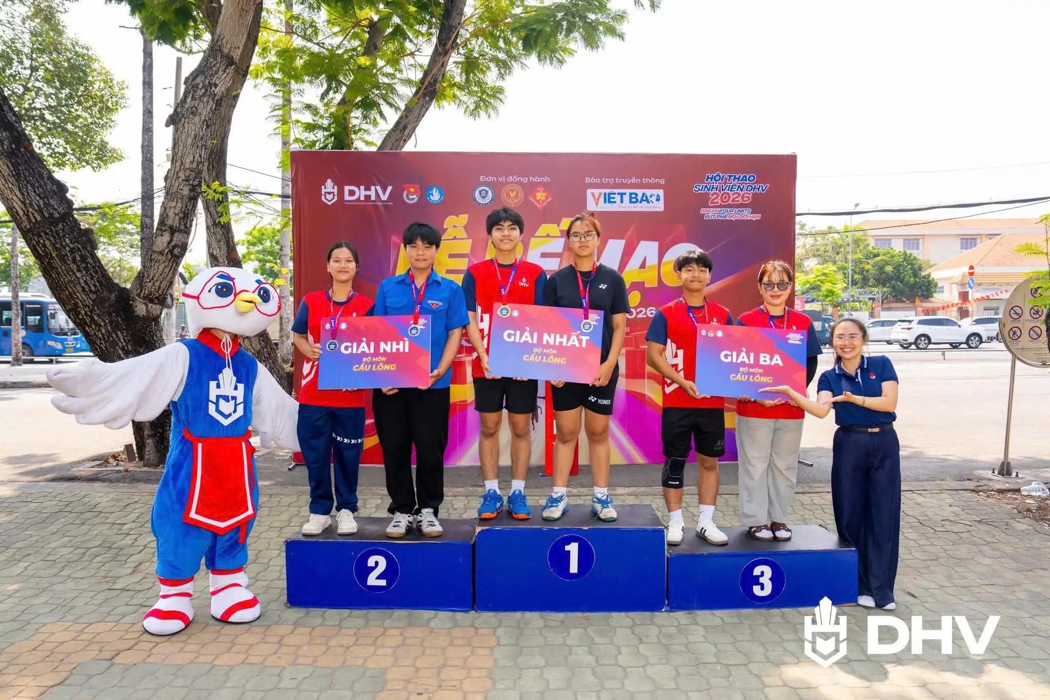 Giải Ba cầu lông đôi nam- nữ