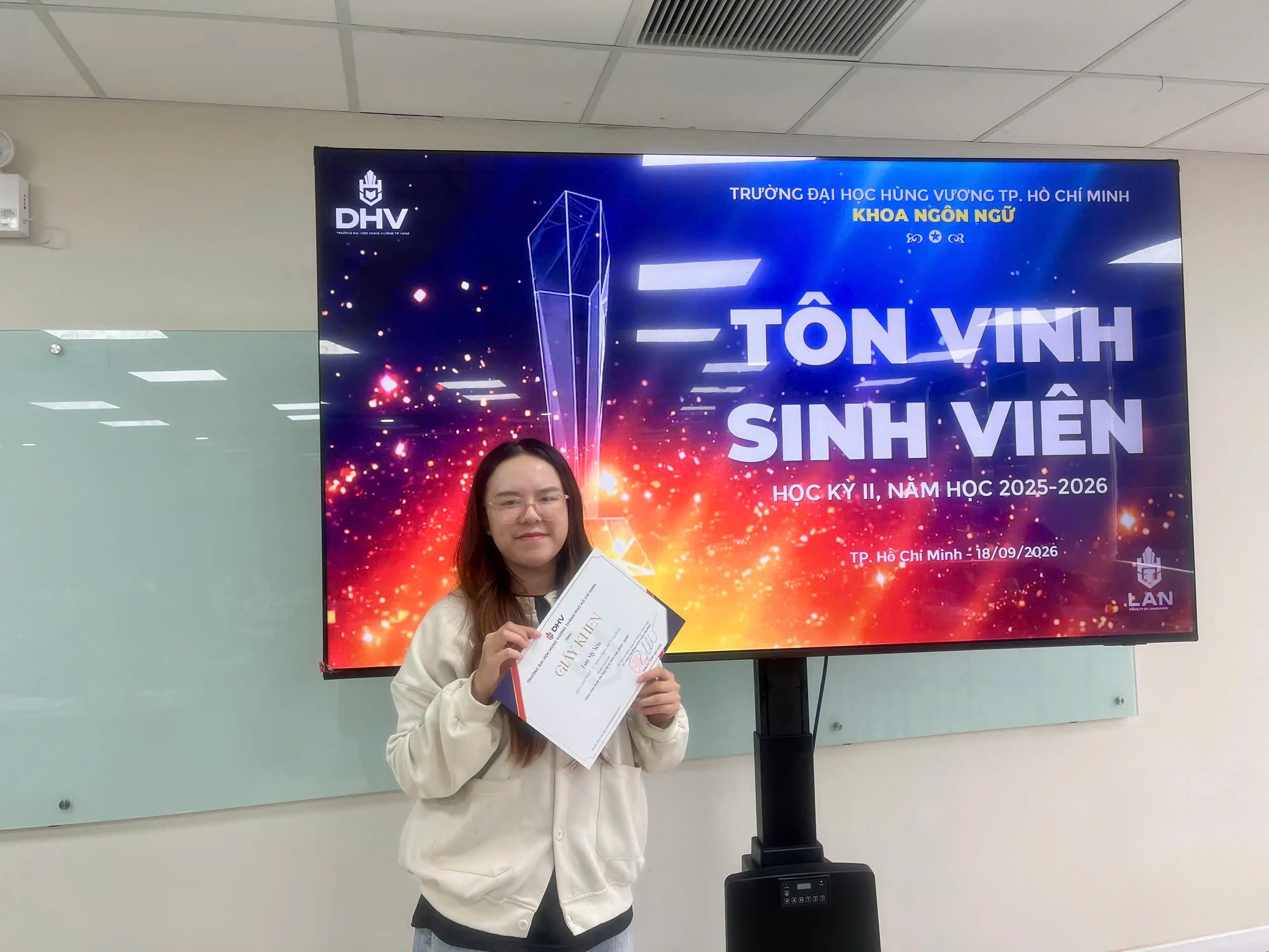 DHV - Trường Đại Học Hùng Vương TPHCM