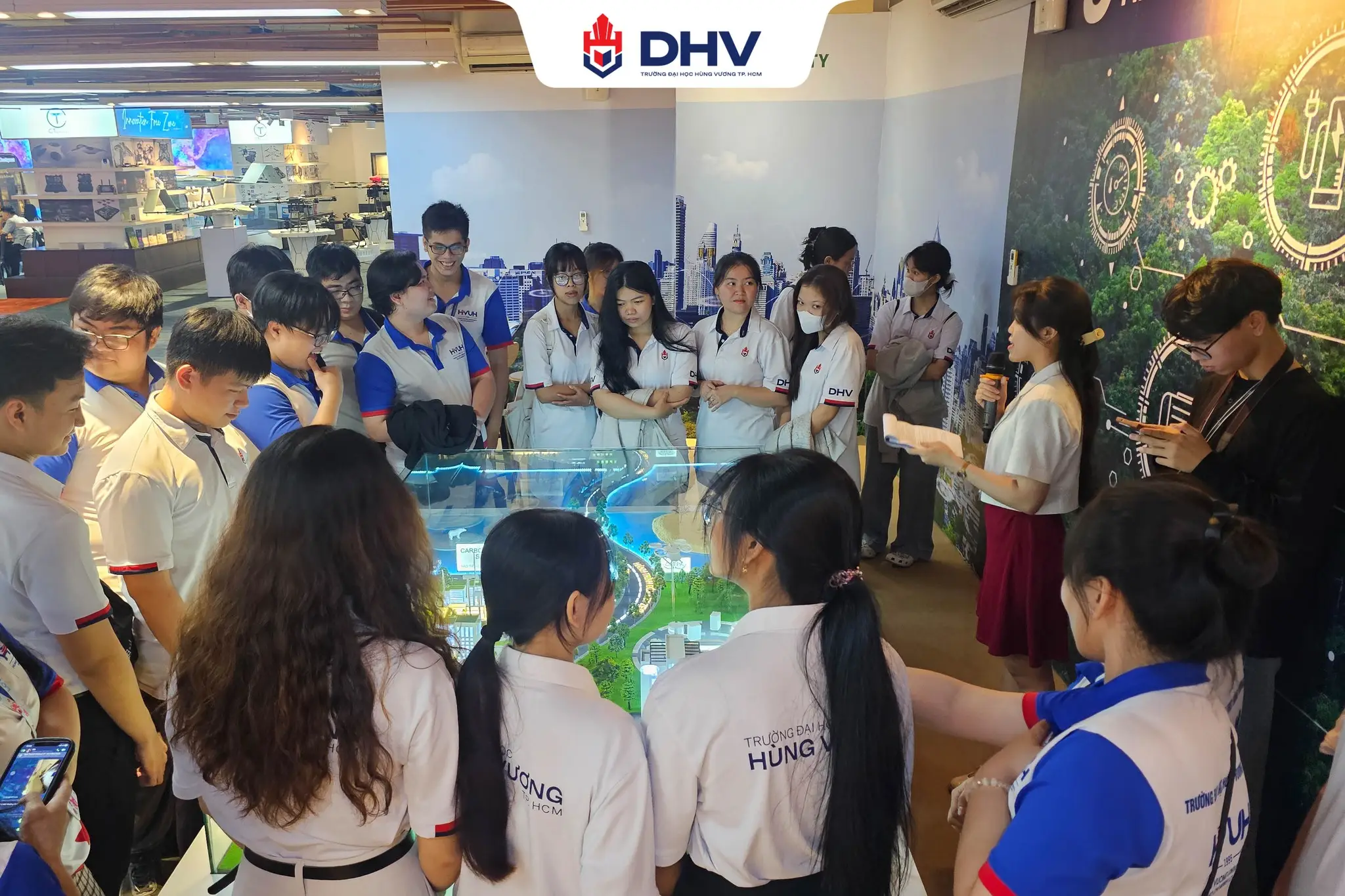 DHV - Trường Đại Học Hùng Vương TPHCM