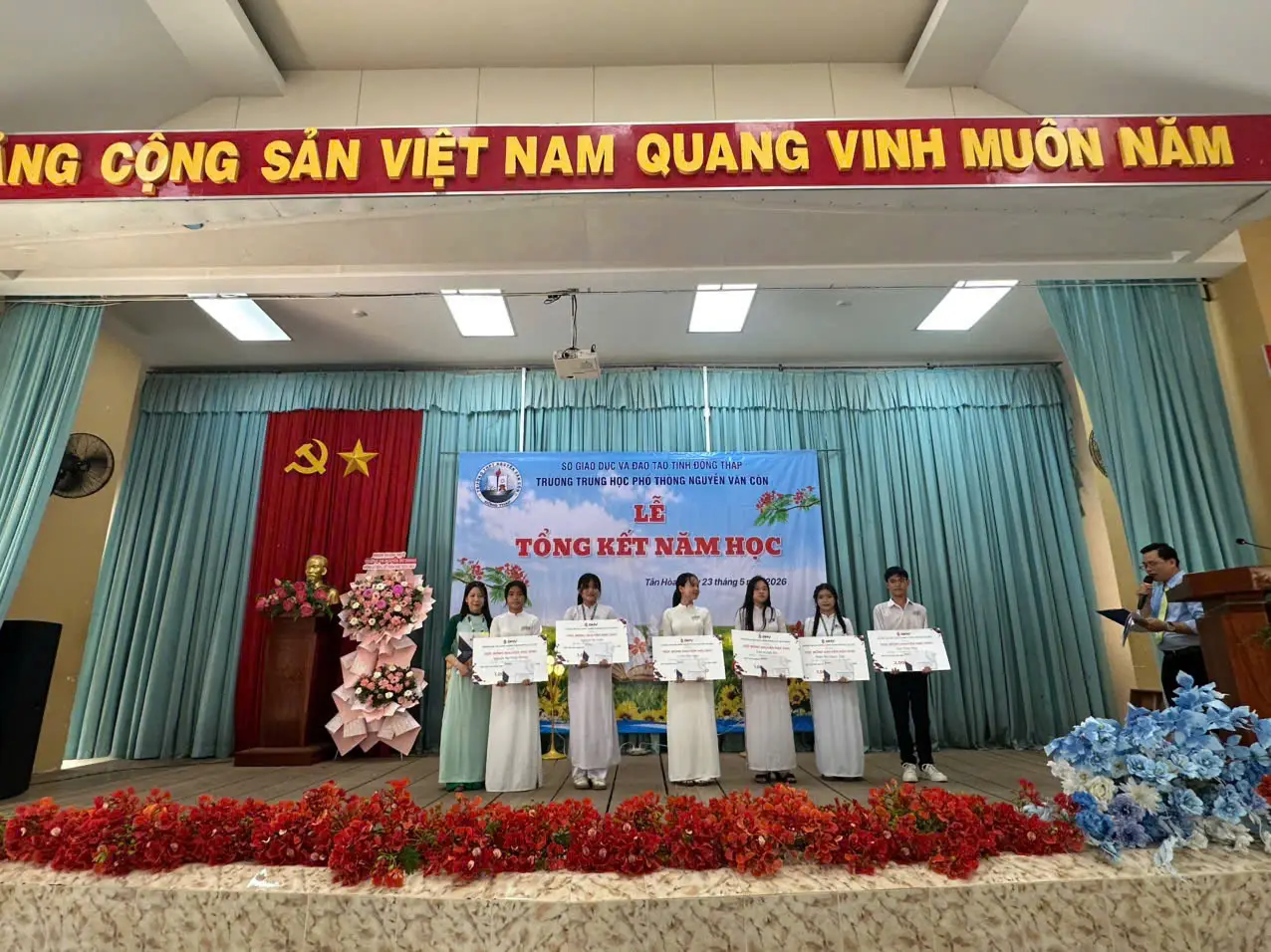 DHV - Trường Đại Học Hùng Vương TPHCM