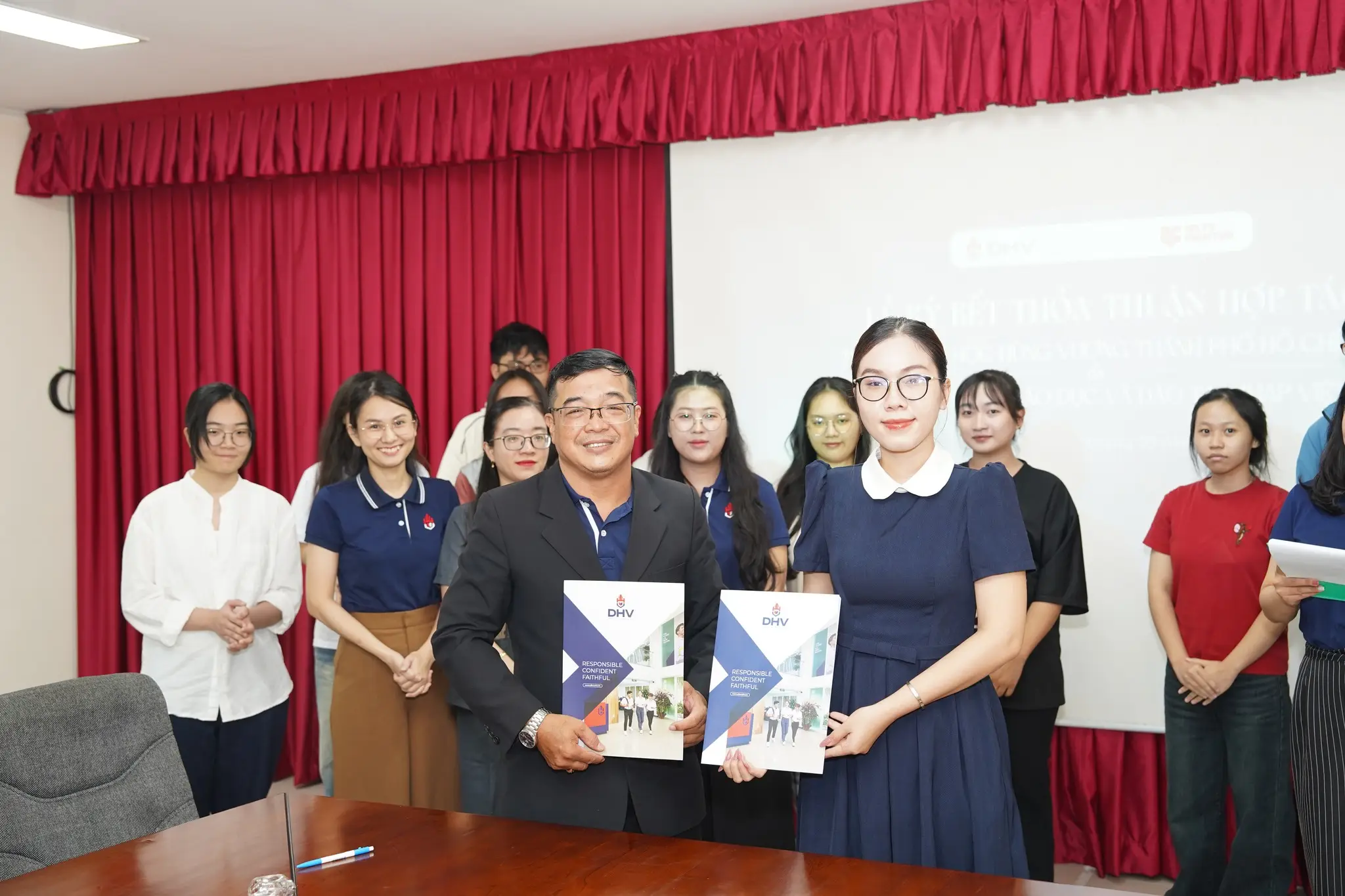 DHV - Trường Đại Học Hùng Vương TPHCM