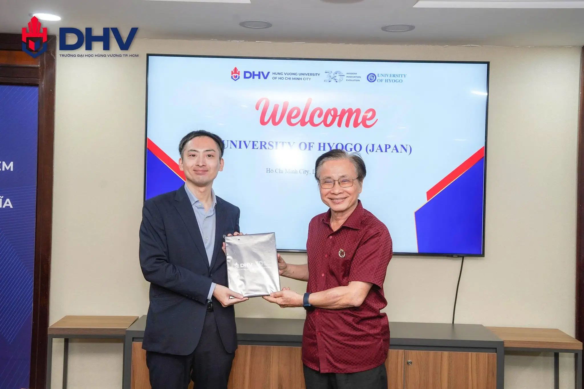 DHV - Trường Đại Học Hùng Vương TPHCM