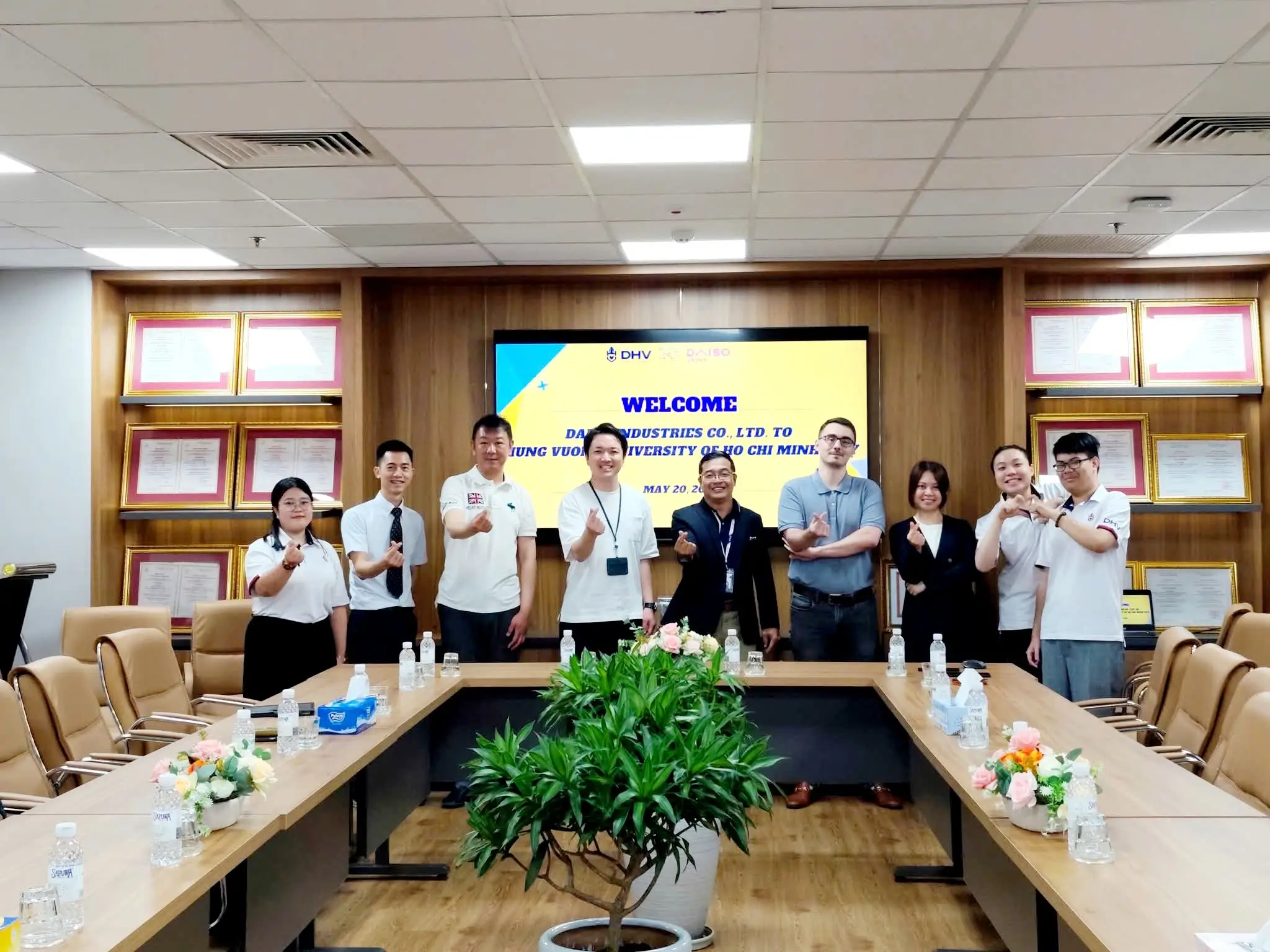 DHV - Trường Đại Học Hùng Vương TPHCM