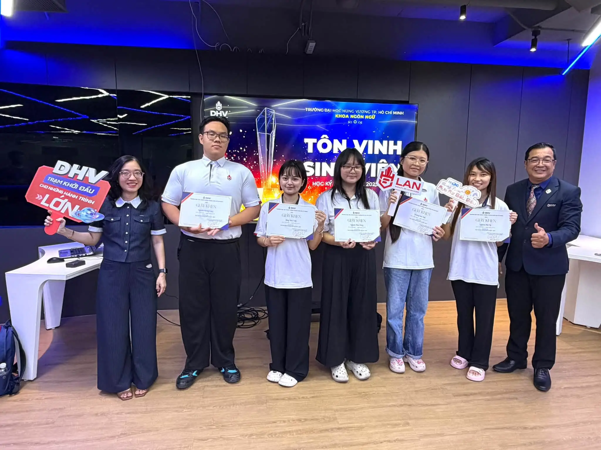 DHV - Trường Đại Học Hùng Vương TPHCM