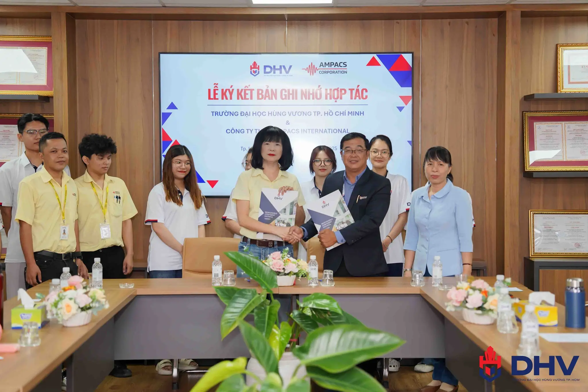 DHV - Trường Đại Học Hùng Vương TPHCM
