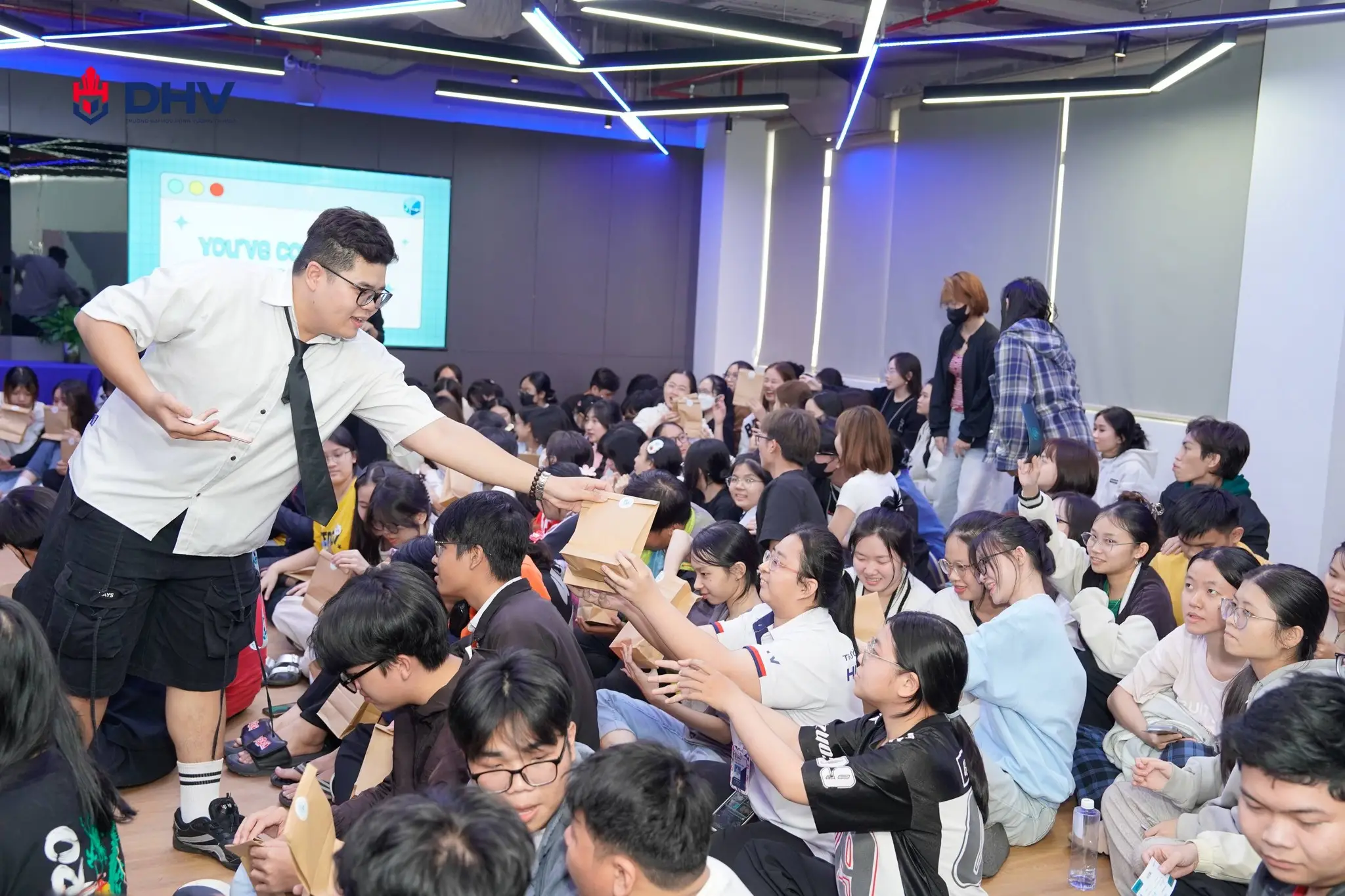 DHV - Trường Đại Học Hùng Vương TPHCM