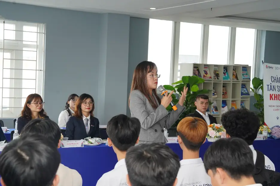 DHV - Trường Đại Học Hùng Vương TPHCM