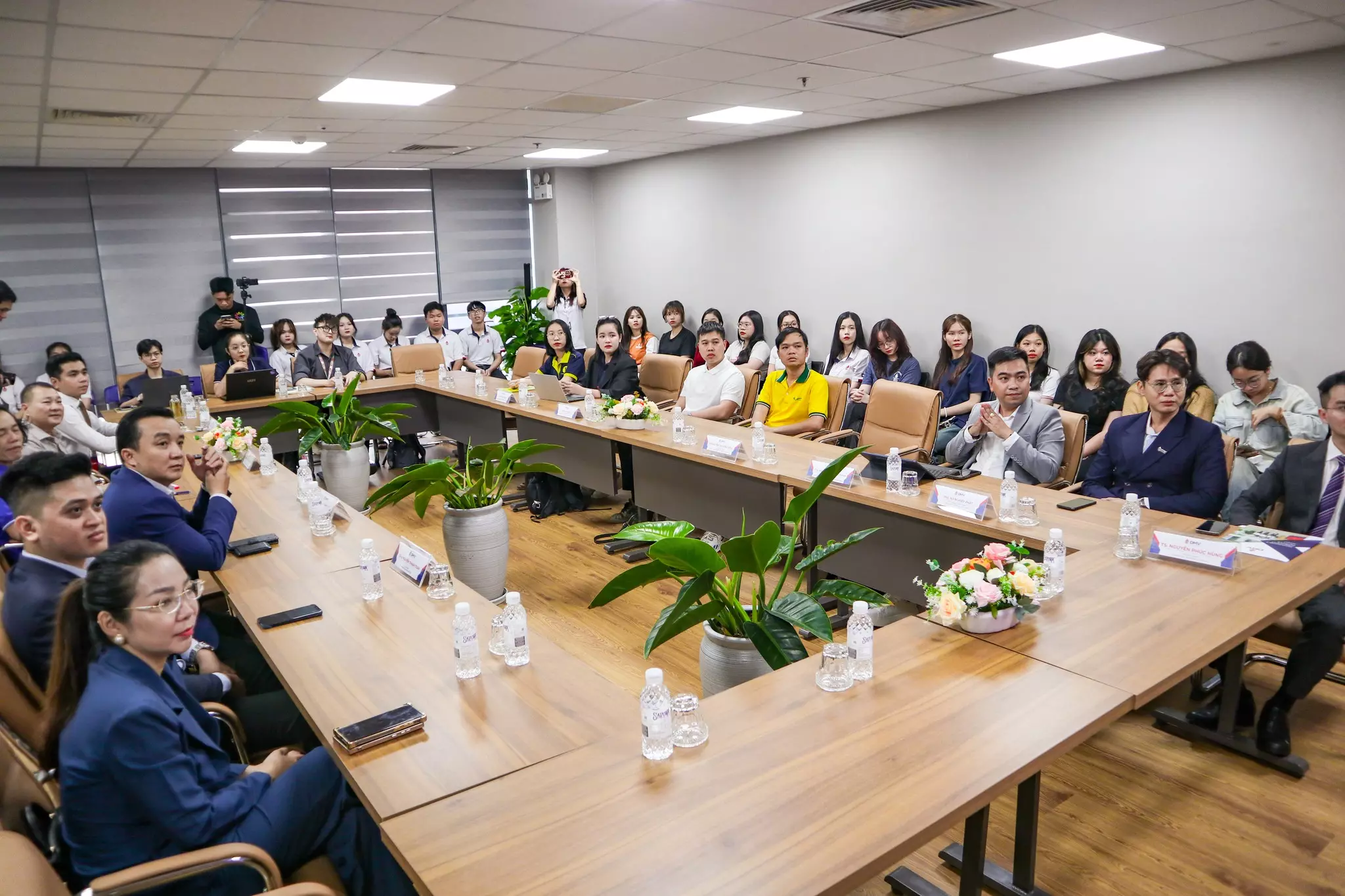 DHV - Trường Đại Học Hùng Vương TPHCM