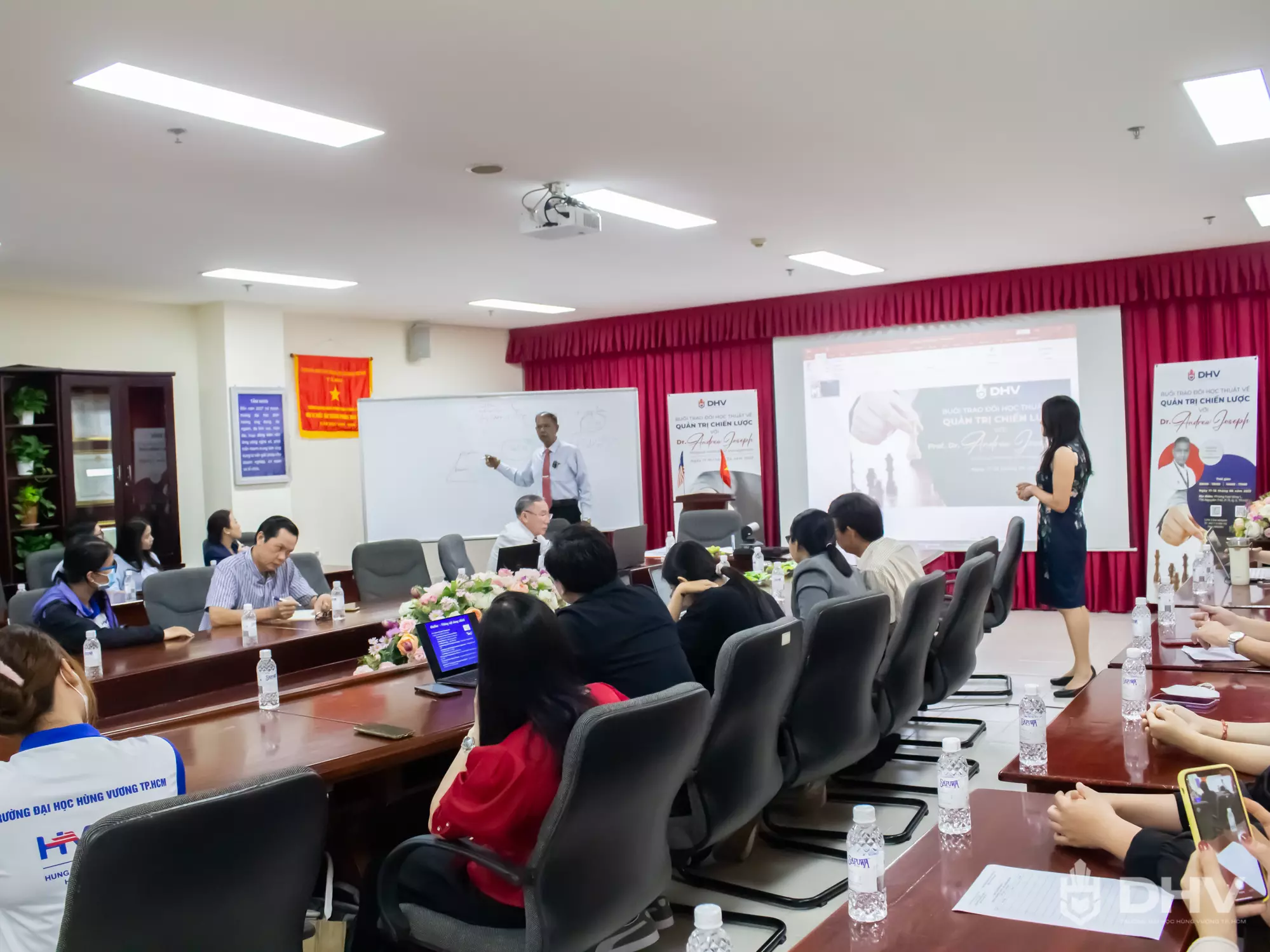 DHV - Trường Đại Học Hùng Vương TPHCM