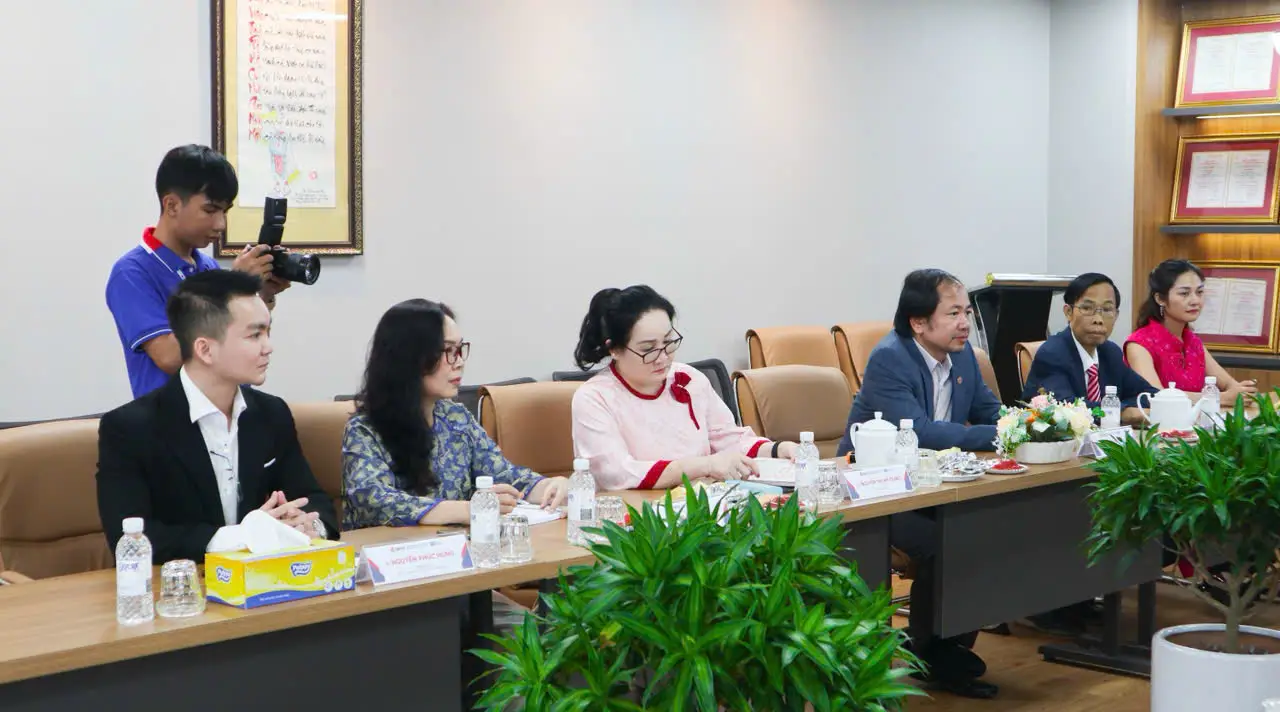 DHV - Trường Đại Học Hùng Vương TPHCM