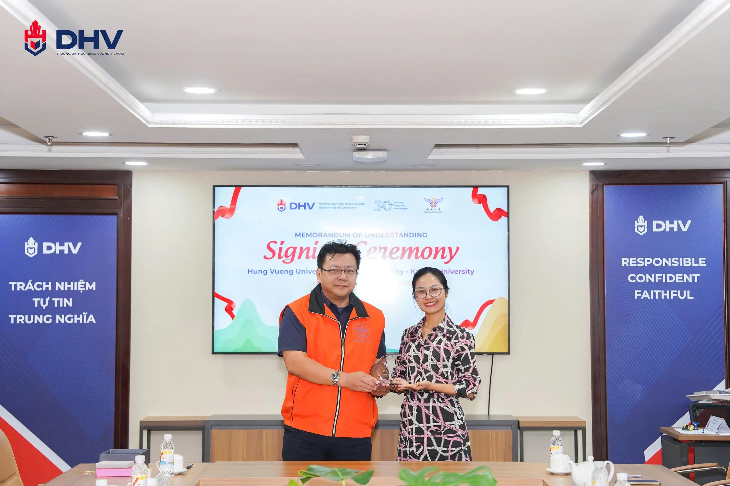 DHV - Trường Đại Học Hùng Vương TPHCM