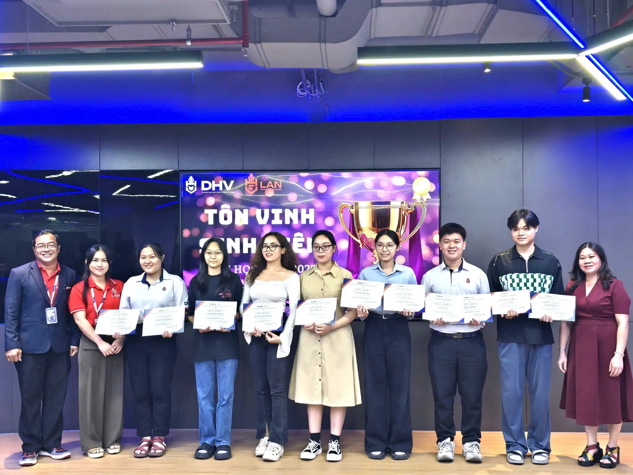 DHV - Trường Đại Học Hùng Vương TPHCM