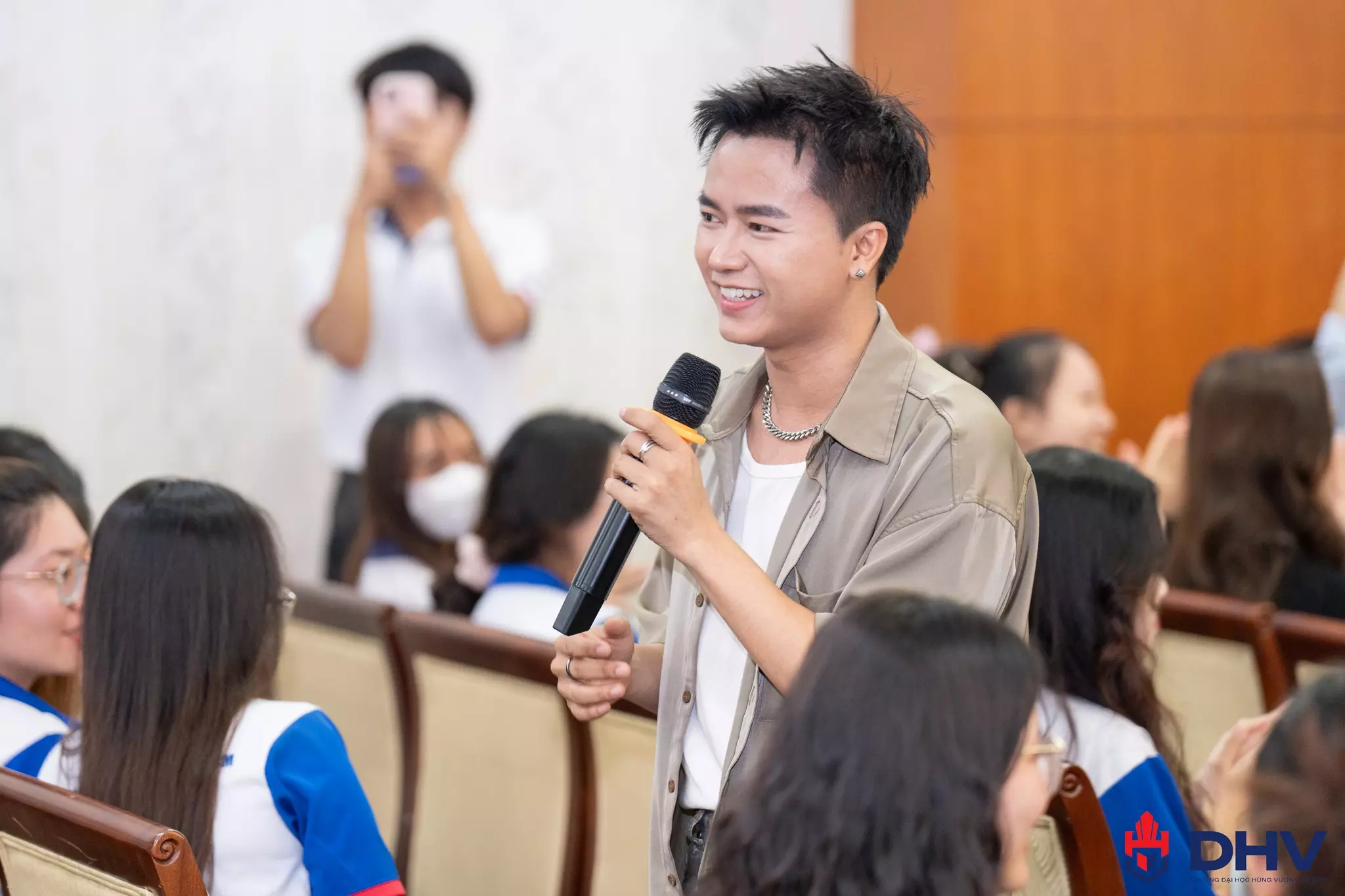 DHV - Trường Đại Học Hùng Vương TPHCM