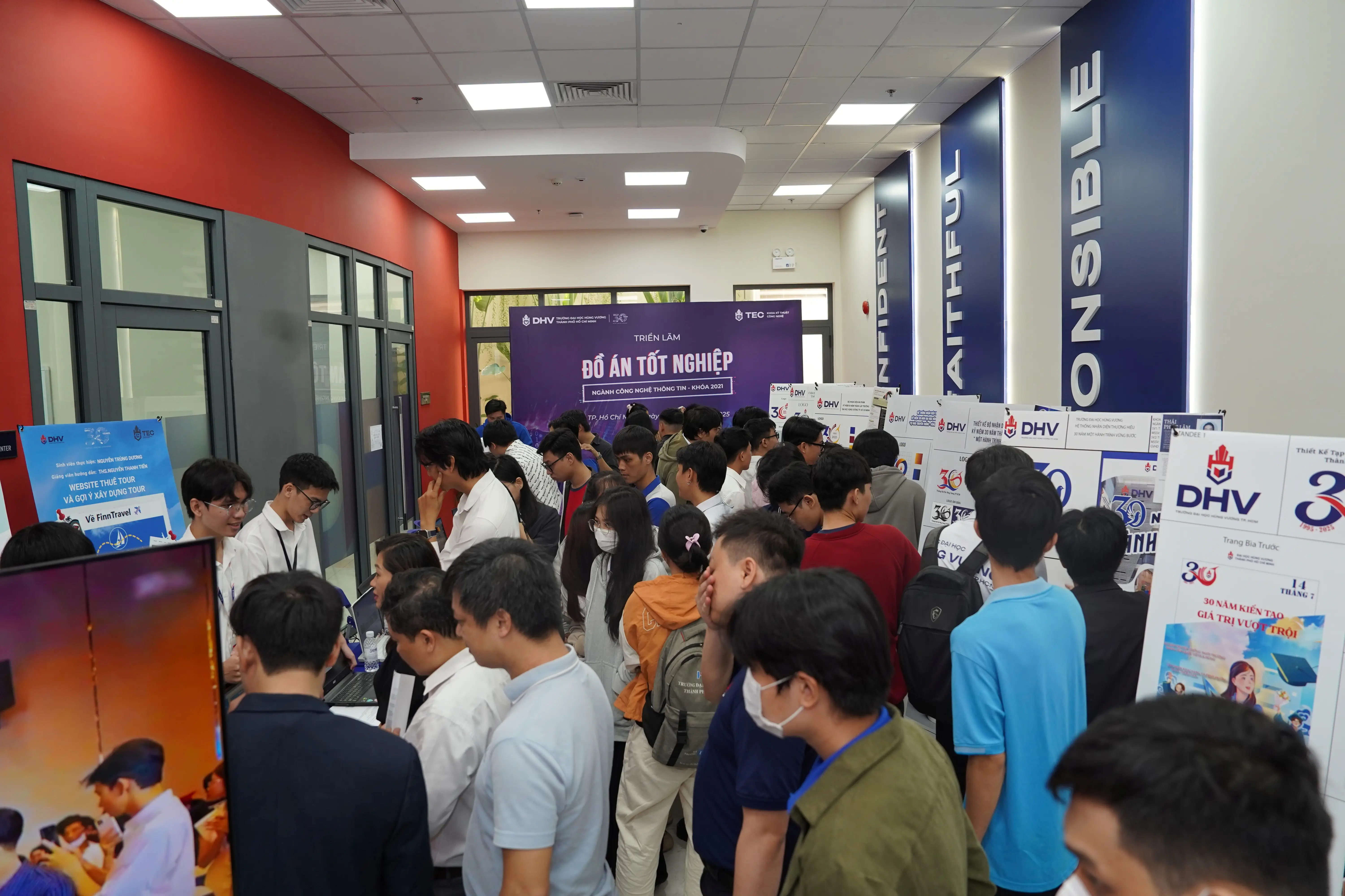 DHV - Trường Đại Học Hùng Vương TPHCM