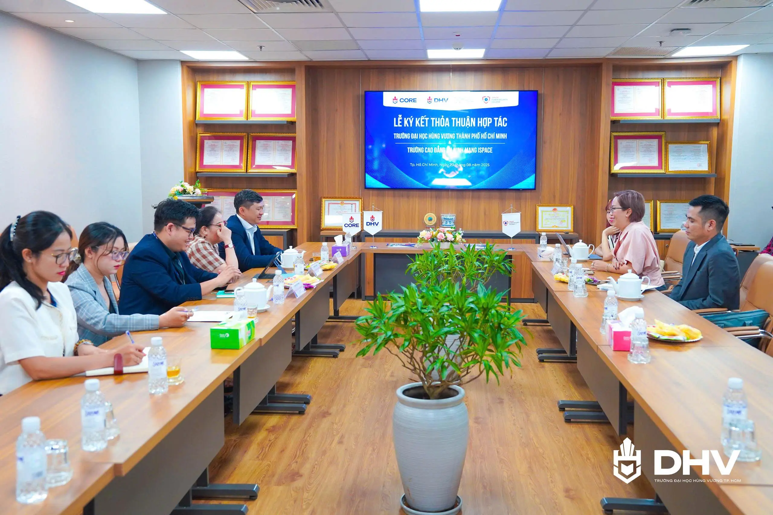 DHV - Trường Đại Học Hùng Vương TPHCM