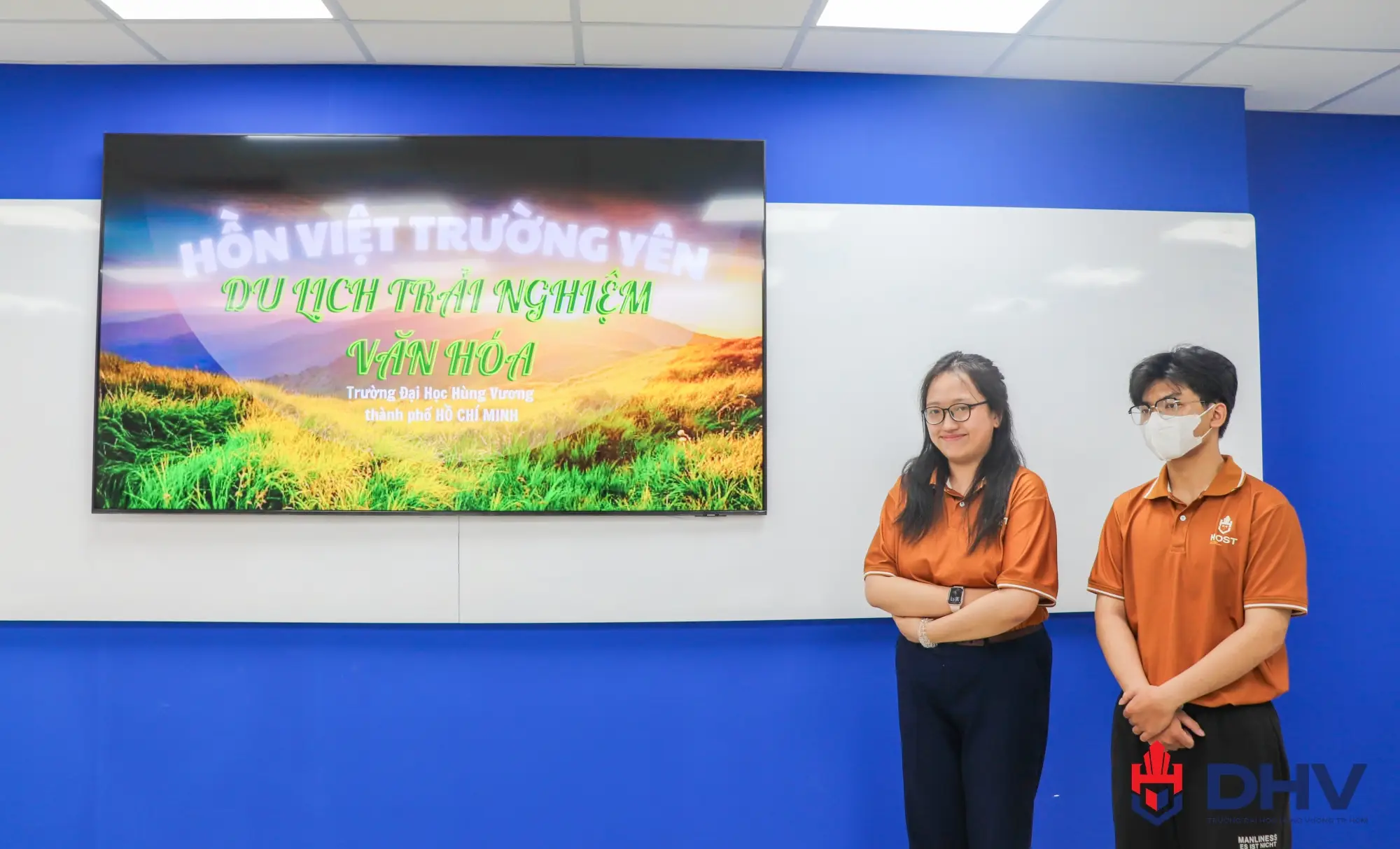 Sinh viên Khoa Du lịch - Nhà hàng - Khách sạn cùng các ý tưởng khởi nghiệp tham gia dự thi
