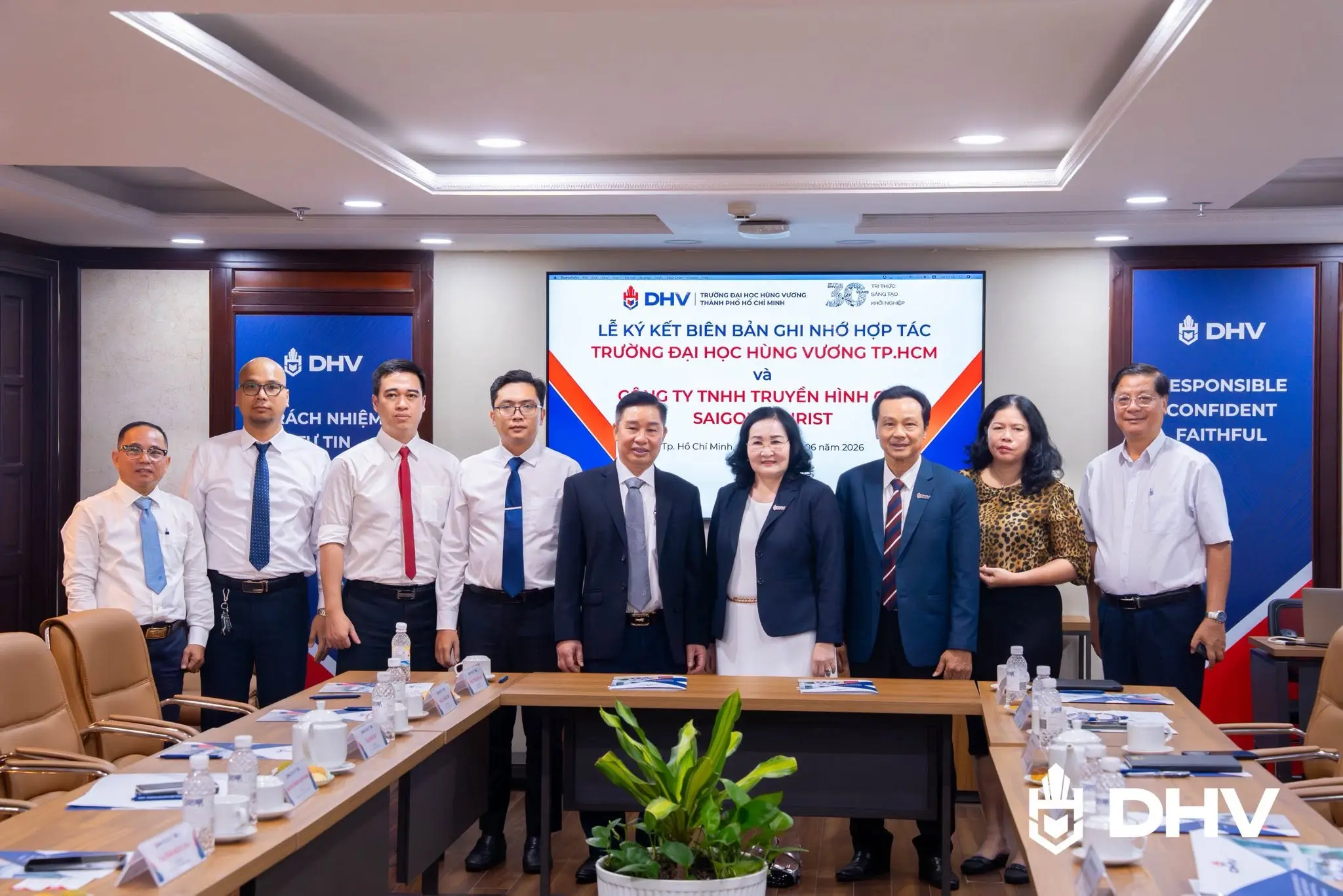DHV - Trường Đại Học Hùng Vương TPHCM