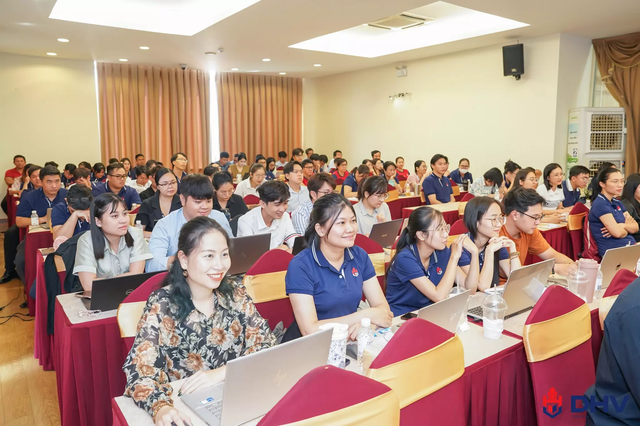 Thầy cô tại buổi lễ chuyên đề