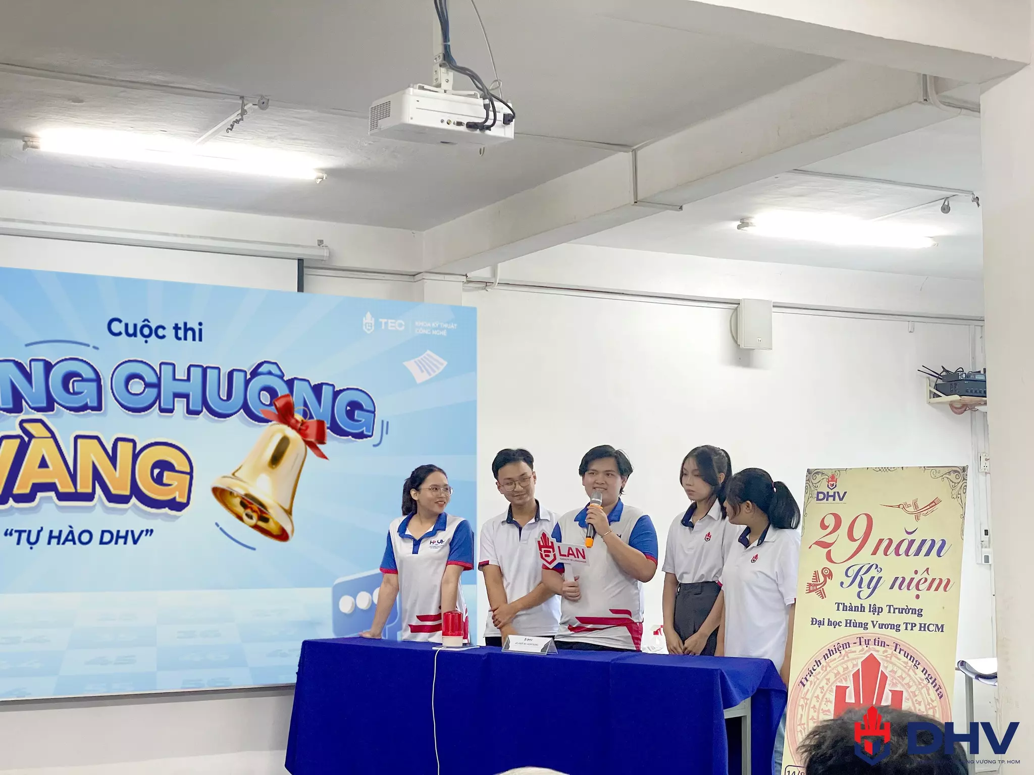 DHV - Trường Đại Học Hùng Vương TPHCM