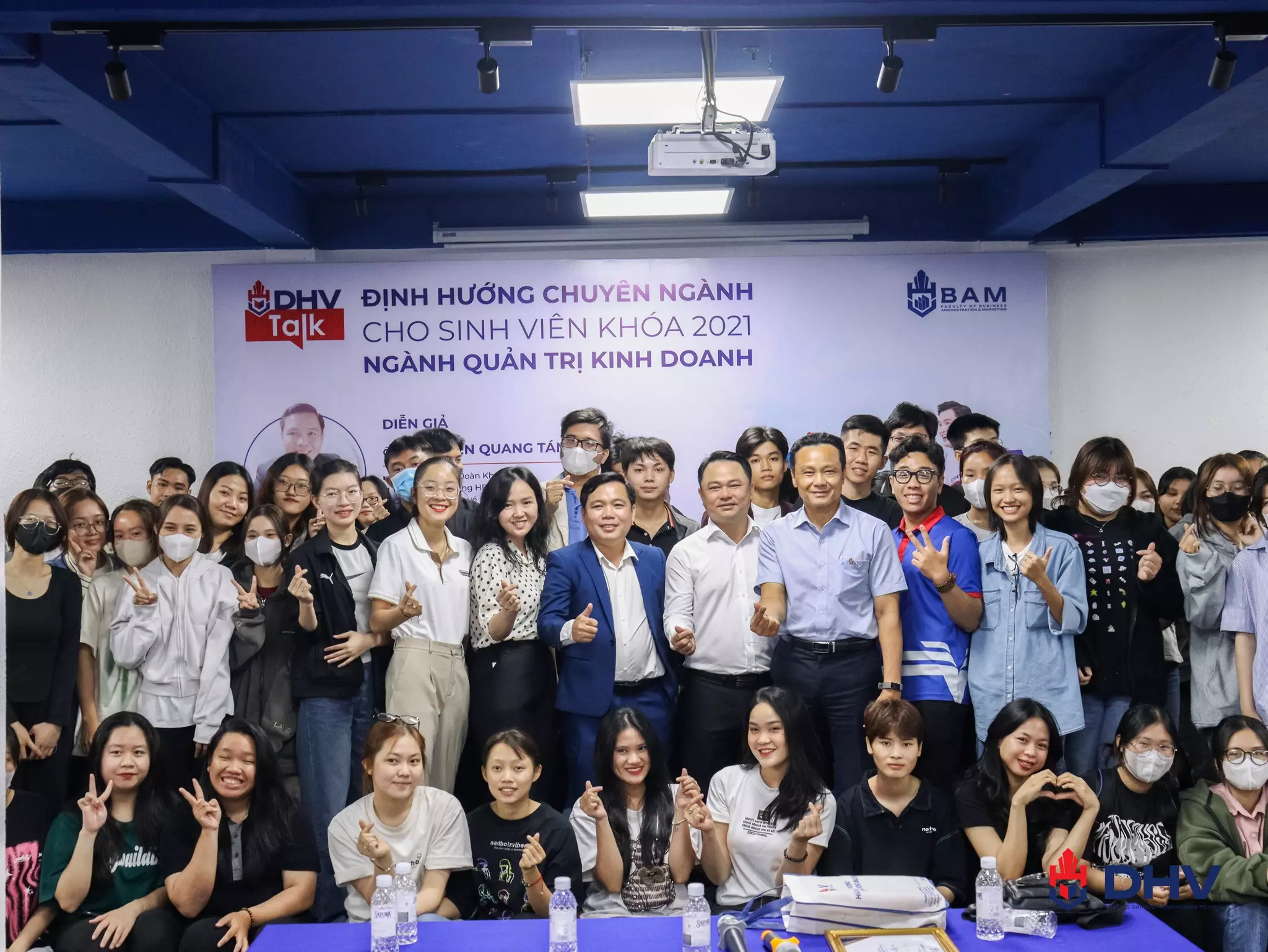 DHV - Trường Đại Học Hùng Vương TPHCM