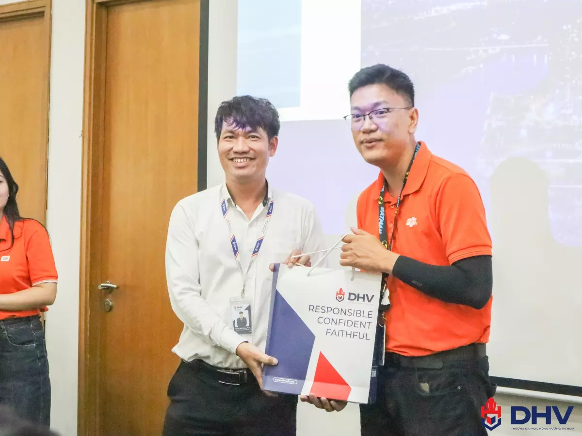 DHV - Trường Đại Học Hùng Vương TPHCM