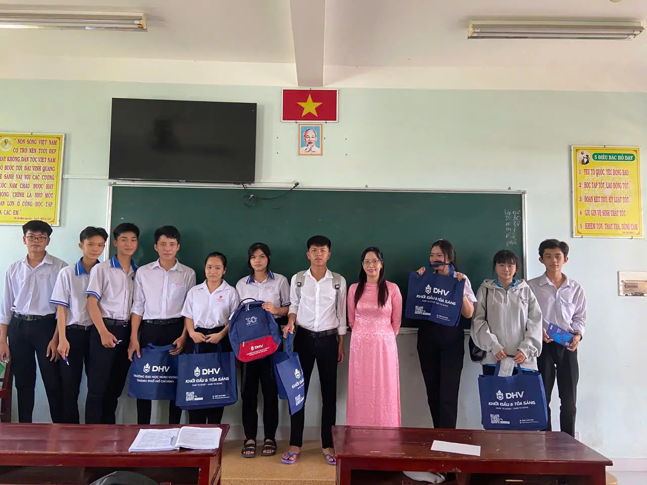 DHV - Trường Đại Học Hùng Vương TPHCM