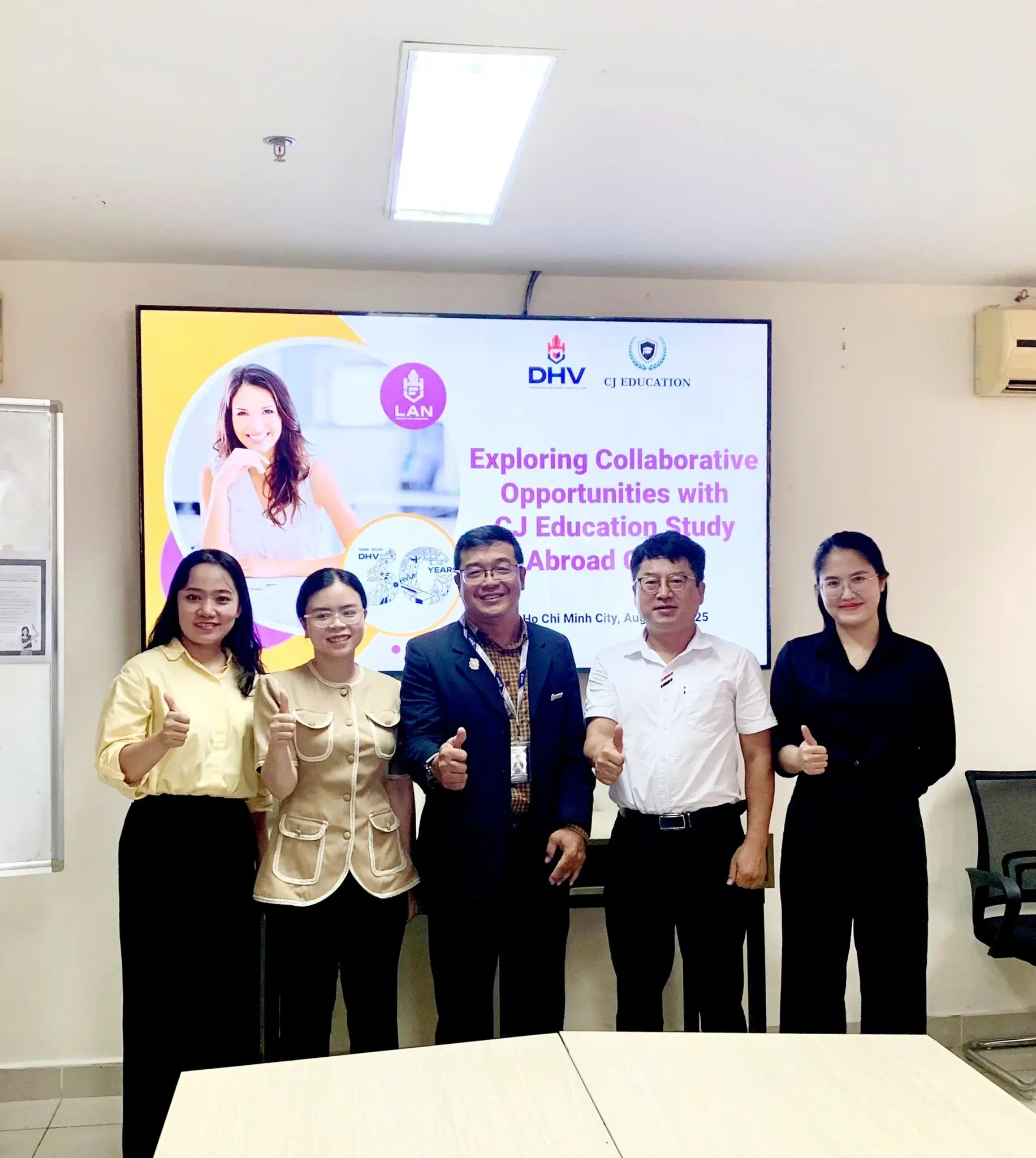 DHV - Trường Đại Học Hùng Vương TPHCM