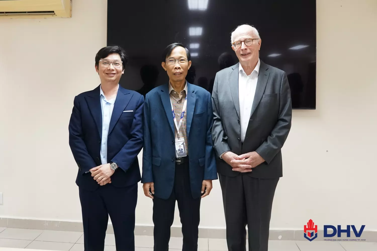 DHV - Trường Đại Học Hùng Vương TPHCM