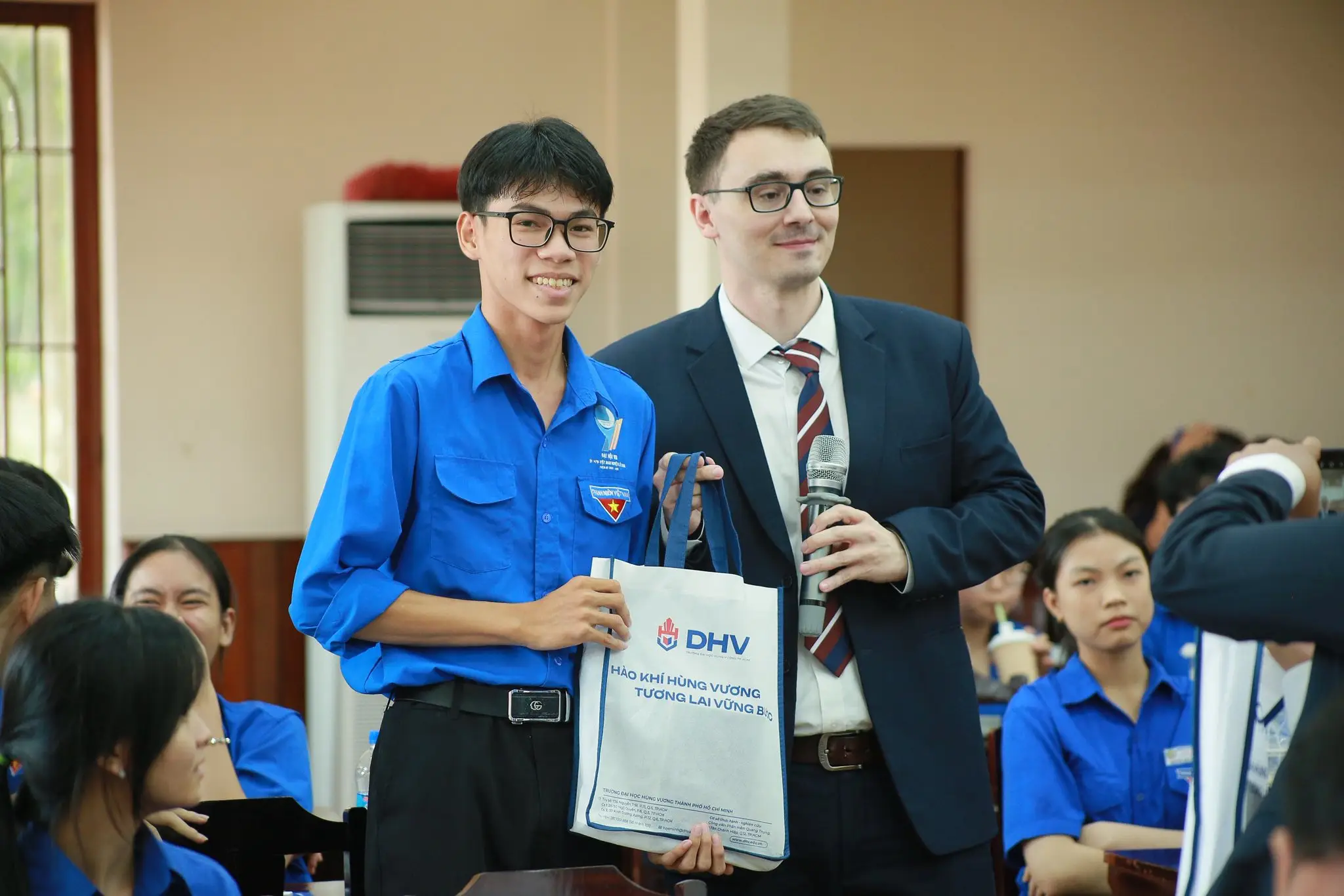 DHV - Trường Đại Học Hùng Vương TPHCM